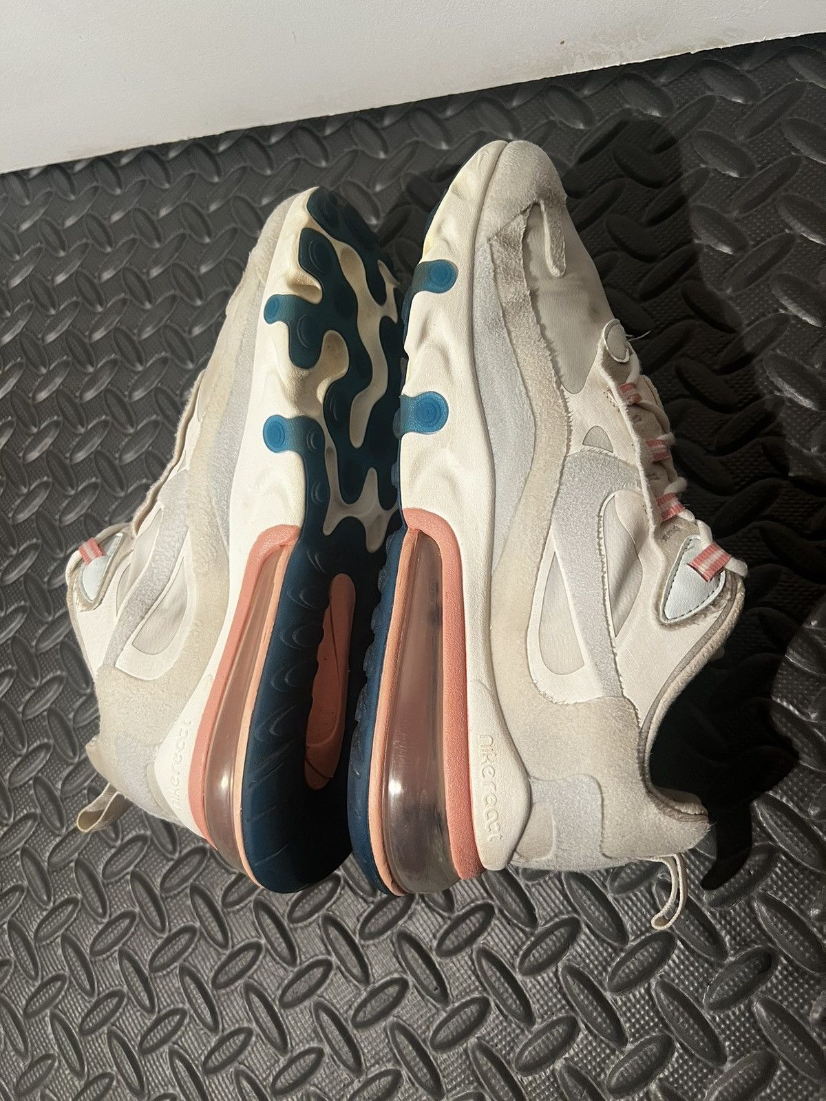 Nike CLEAN Nike Air Max 270 React Grey American size 9 Womens Size US 9 / IT 39 - 5 Thumbnail