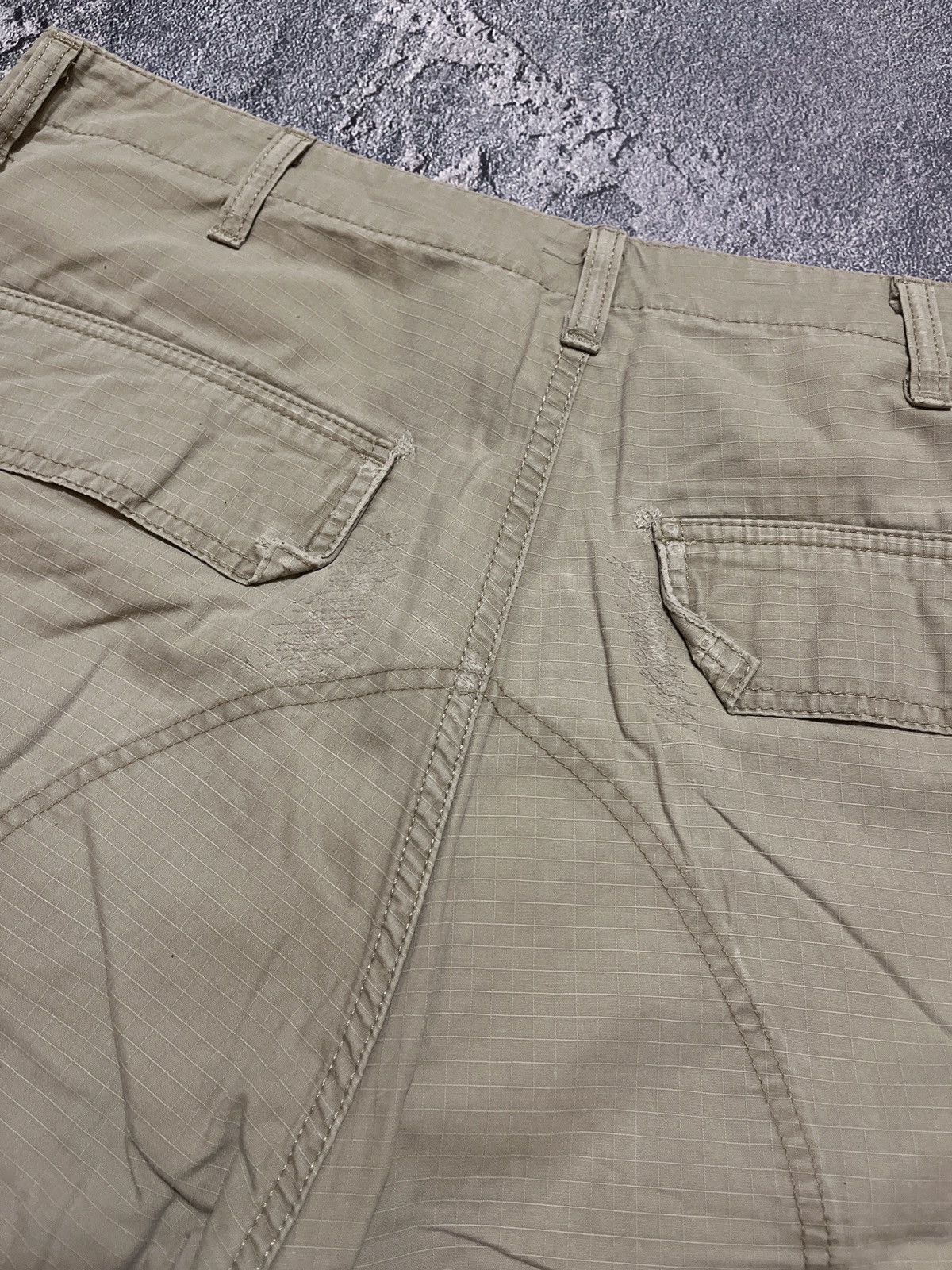 Carhartt × Vintage Vintage Y2K Carhartt Bermuda cargo japan style shorts Size US 36 / EU 52 - 5 Thumbnail
