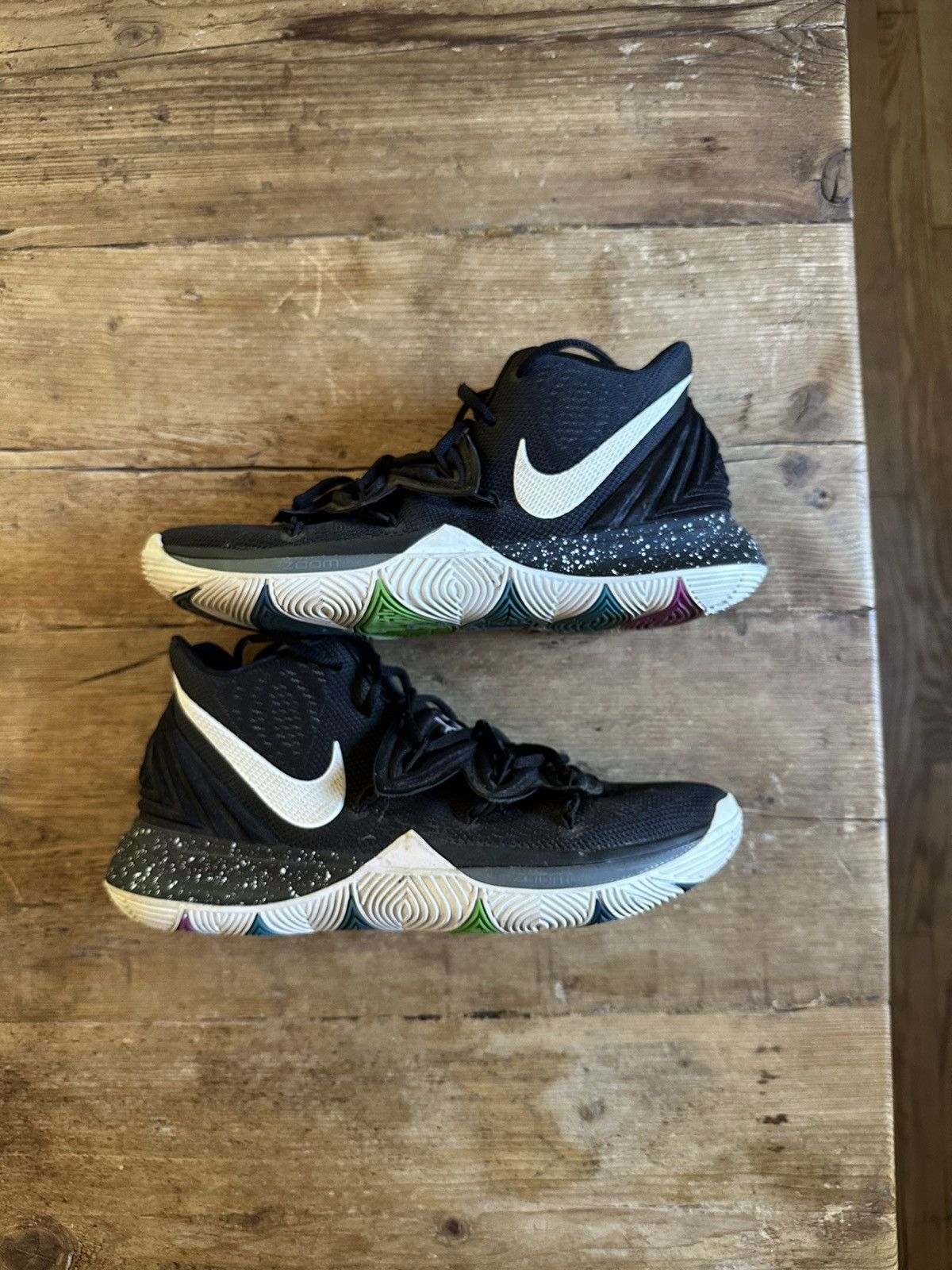 Nike Nike Kyrie 5 ‘Black Magic’ Size US 10 / EU 43 - 3 Thumbnail