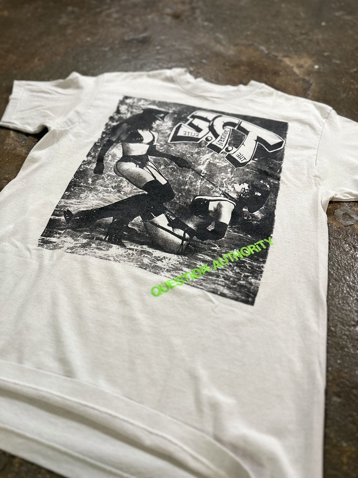 Vintage VINTAGE THE PLEASURE ELITE SHIRT SZ L WHT SINGLE STITCH RARE Size US L / EU 52-54 / 3 - 7 Thumbnail