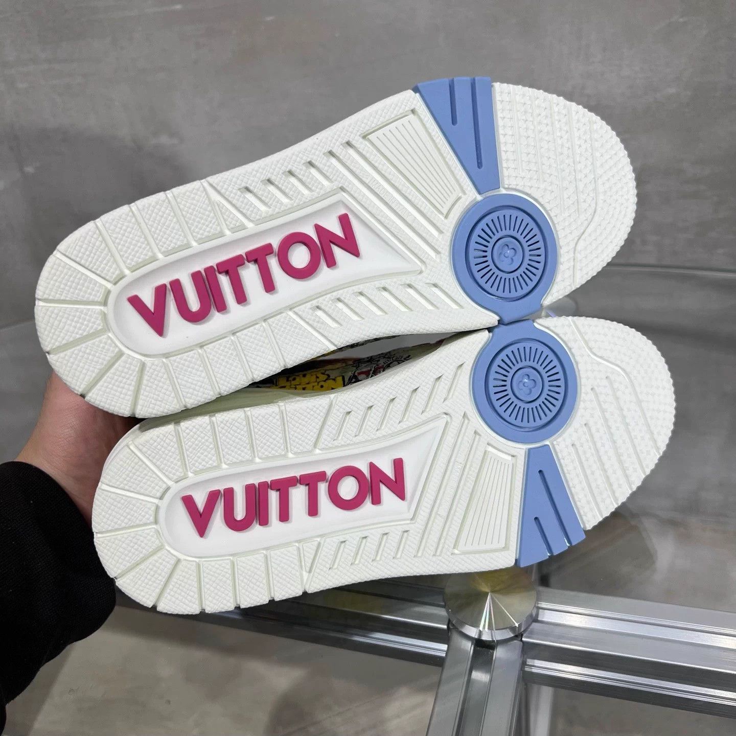 Louis Vuitton LV Trainer Graffiti New with Box UK1.5 Size US 4 / IT 34 - 6 Thumbnail