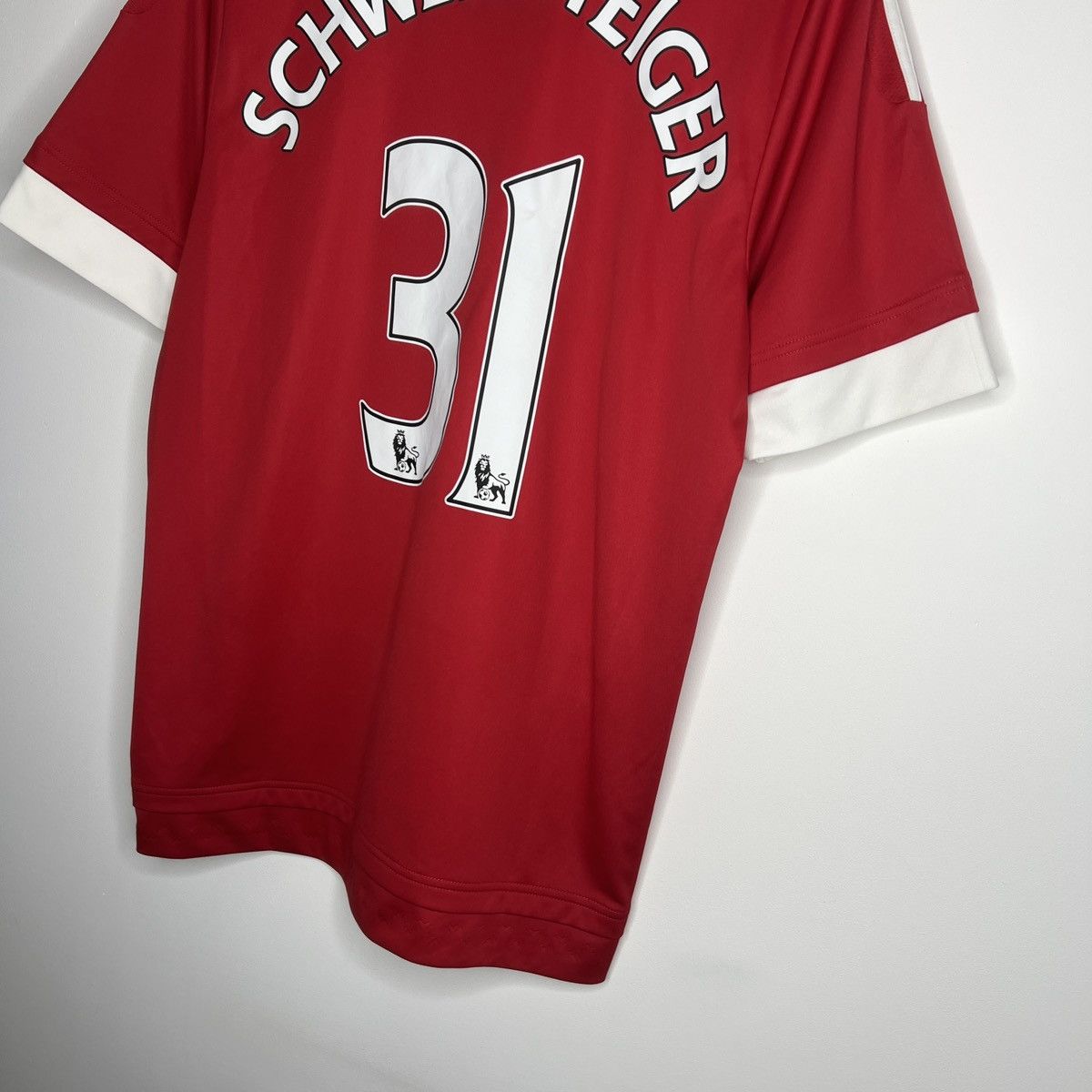 Adidas Adidas Manchester United Schweinsteiger 31 Home Kit Jersey Size US M / EU 48-50 / 2 - 9 Thumbnail