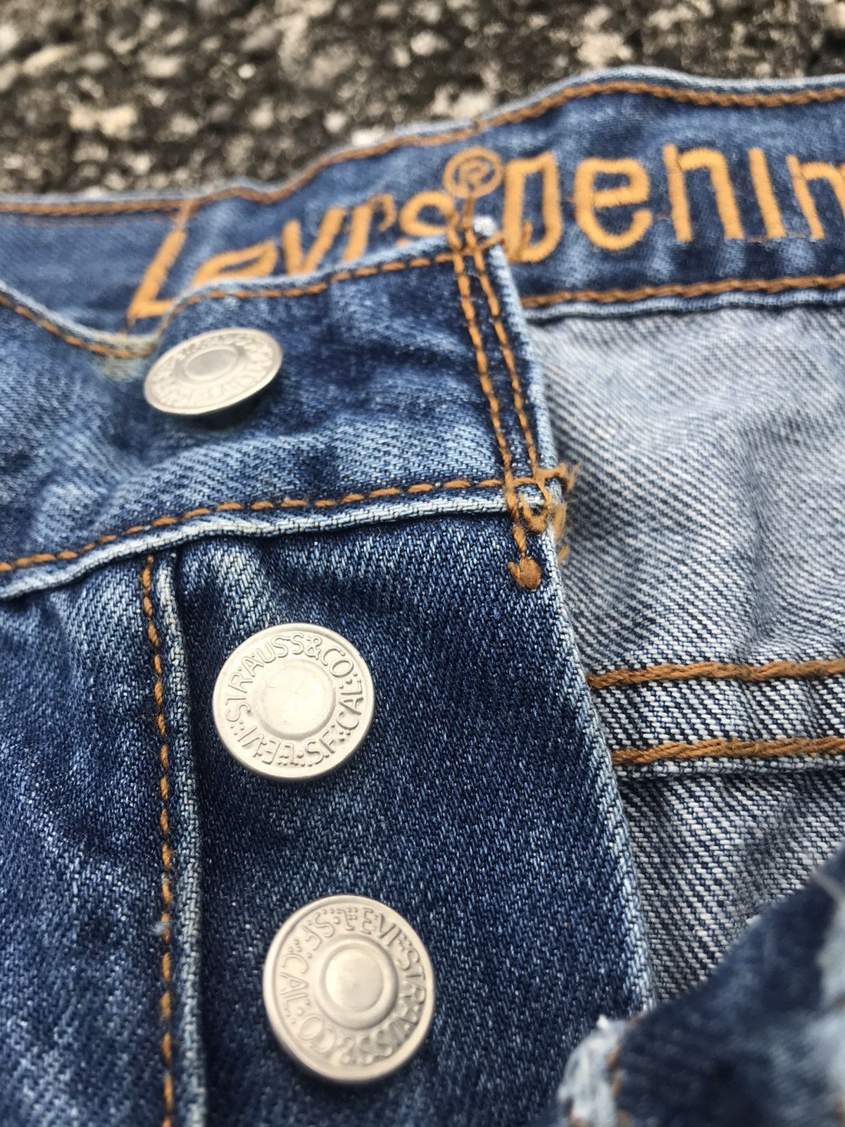 Levi's × Levi's Vintage Clothing × Vintage Levi’s 501 y2k Made in Japan Size US 28 / EU 44 - 4 Thumbnail