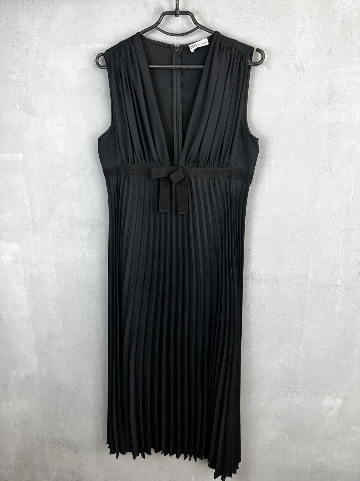 RED Valentino Red Valentino dress Size M / US 6-8 / IT 42-44 - 1 Thumbnail