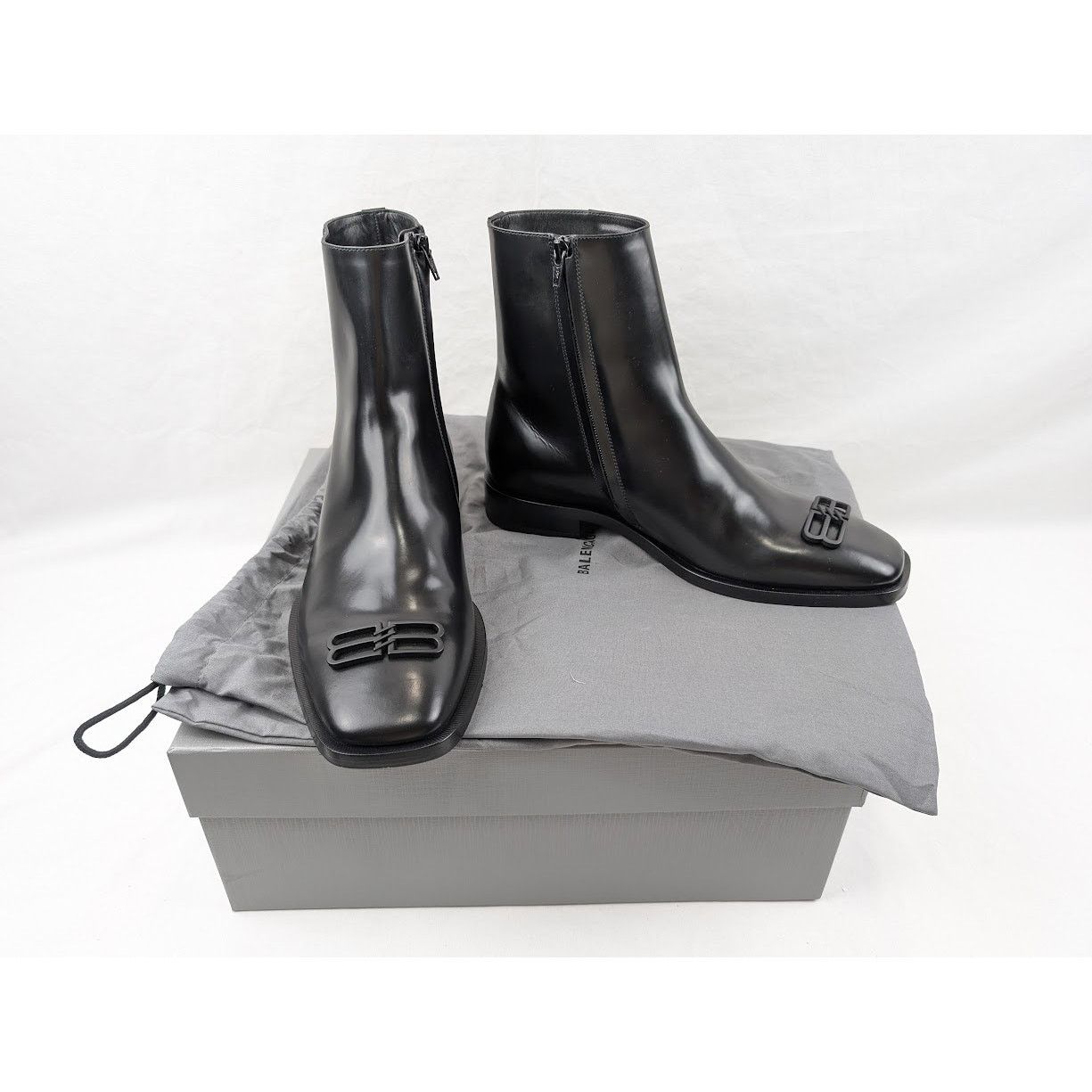 Balenciaga o1rshd1 Smooth Calf BB Matt Icon Bootie in Black/Black Size US 10 / EU 43 - 20 Thumbnail