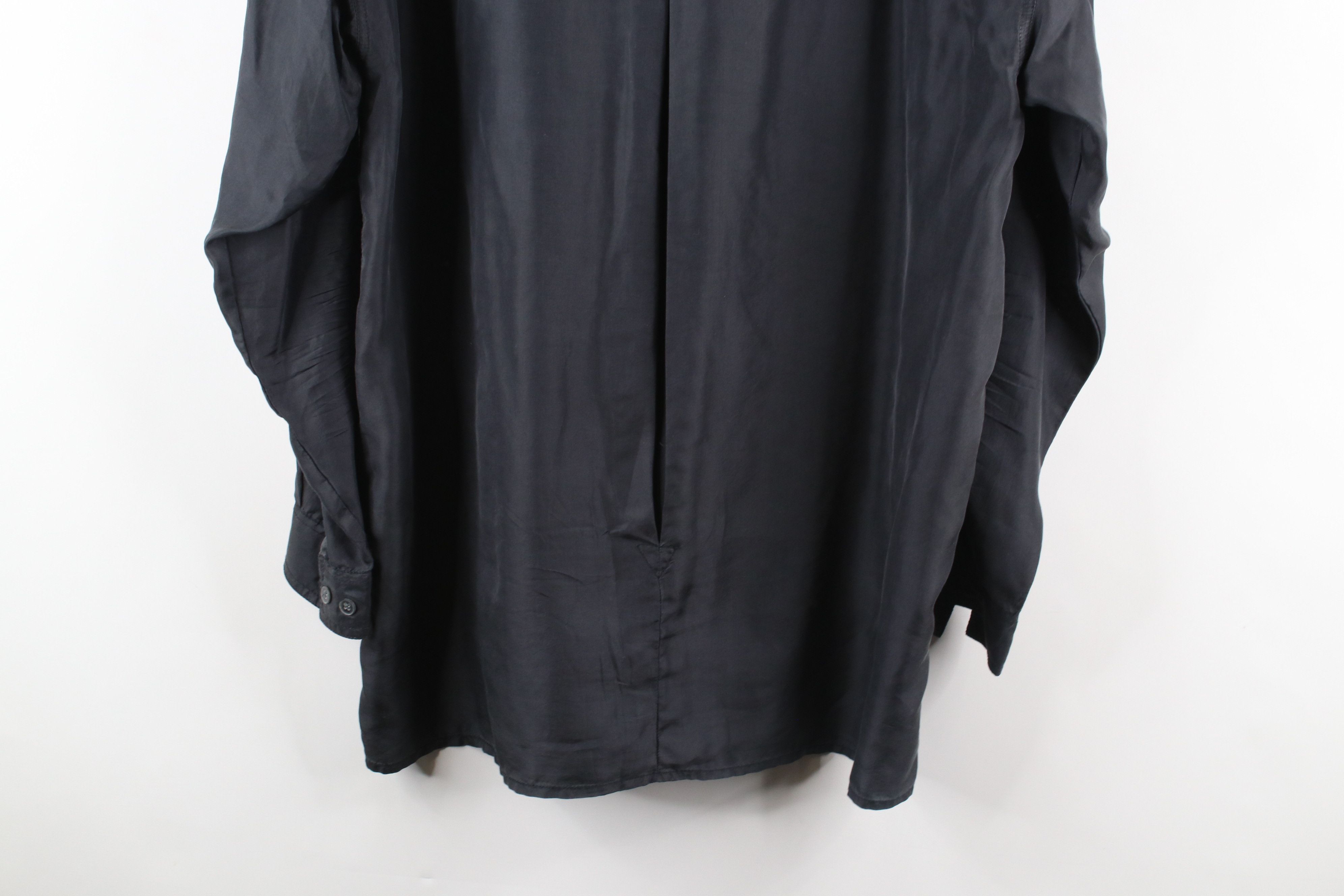 Vintage Vintage 90s Streetwear Fit Silk Collared Button Shirt Black Size US M / EU 48-50 / 2 - 10 Thumbnail