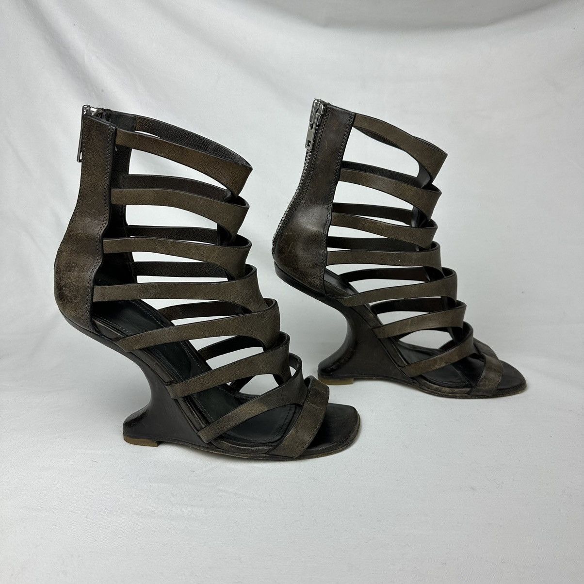 Rick Owens Rick Owens Nautilus Gladiator Cantilevered Leather Sandals Size US 7.5 / IT 37.5 - 1 Thumbnail
