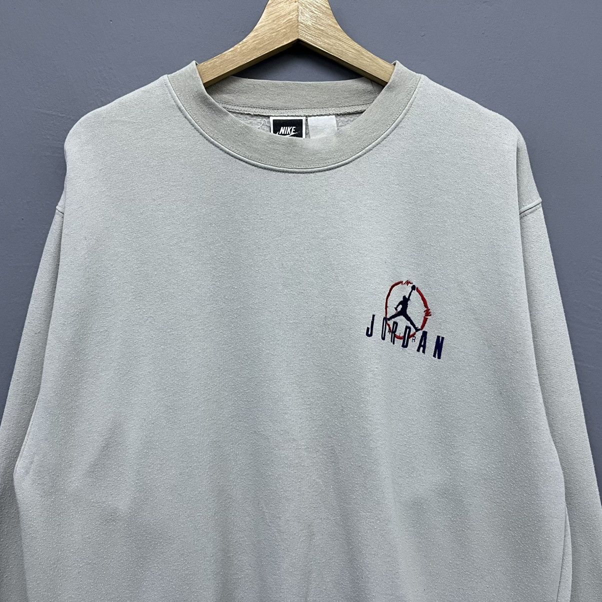 Nike Vintage Nike Air Jordan Crewneck Sweatshirt Size US M / EU 48-50 / 2 - 3 Thumbnail