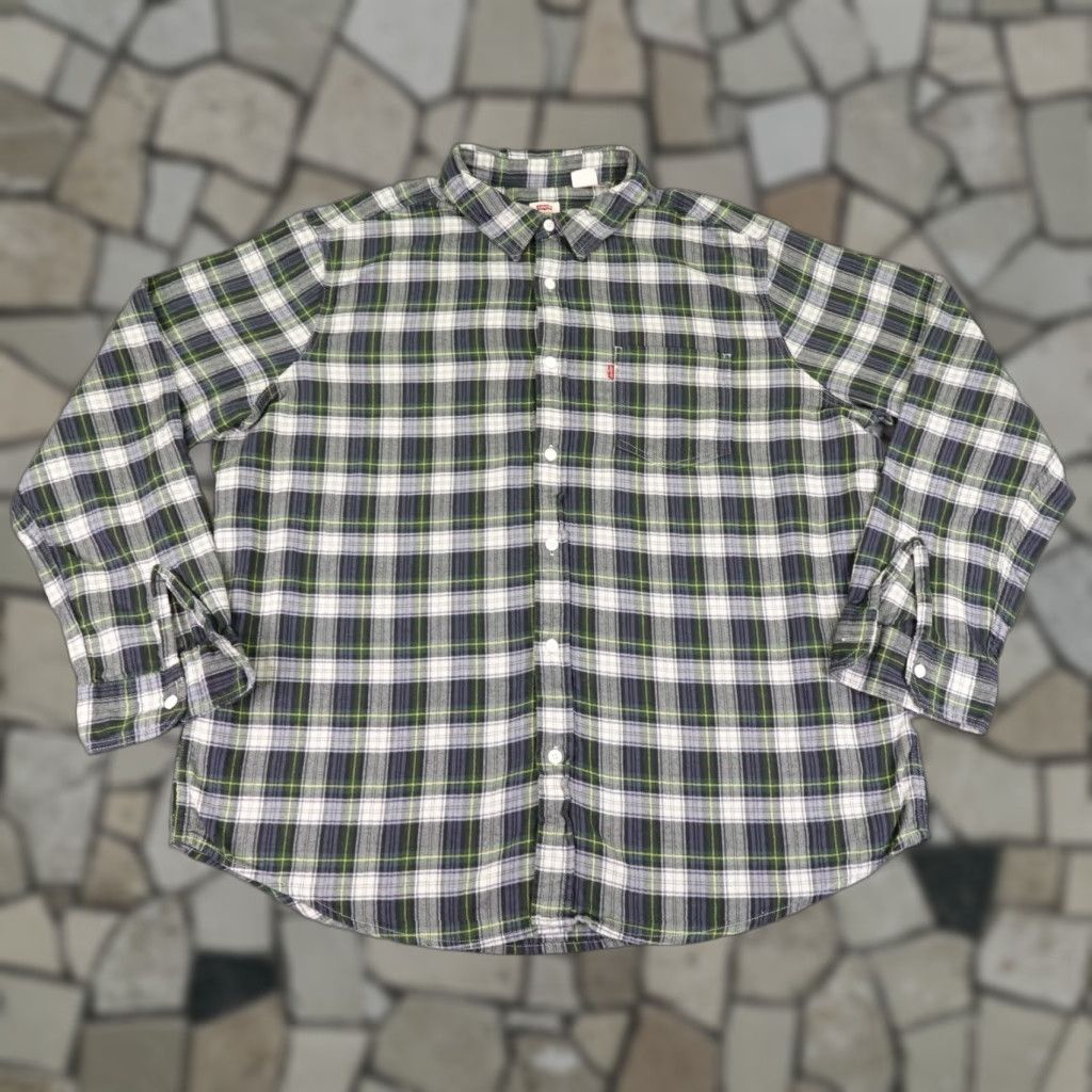 Levi's VINTAGE Levi's Shirt Mens XL Green Blue White Plaid Flannel Button-Up Workwear 90s Theme Mens Size US XL / EU 56 / 4 - 1 Thumbnail