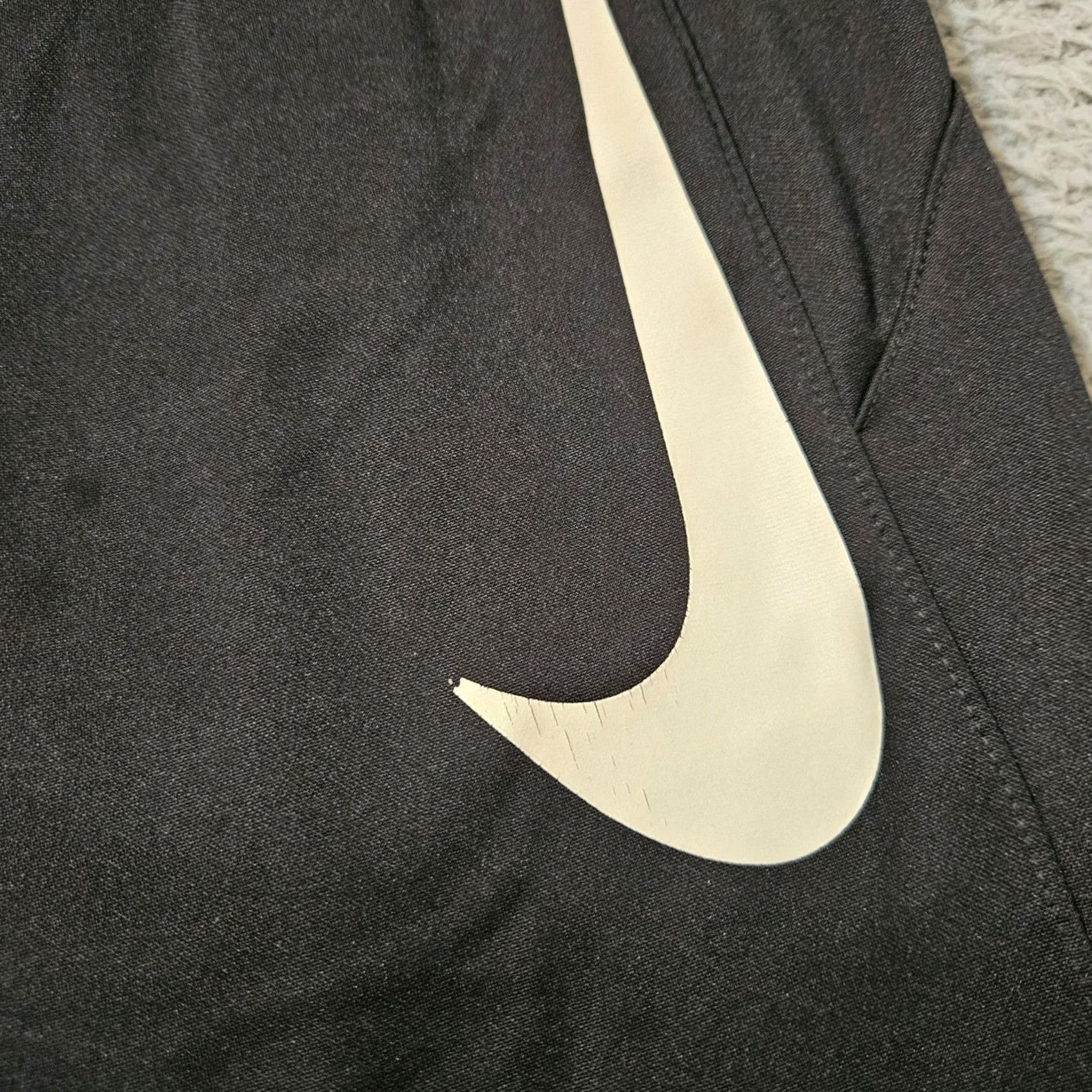 Nike Nike Therma HBR Fleece Pants Mens Size S Black Dri-Fit Basketball AT3260 Jogger Regular Inseam 28" Size US 29 - 7 Thumbnail