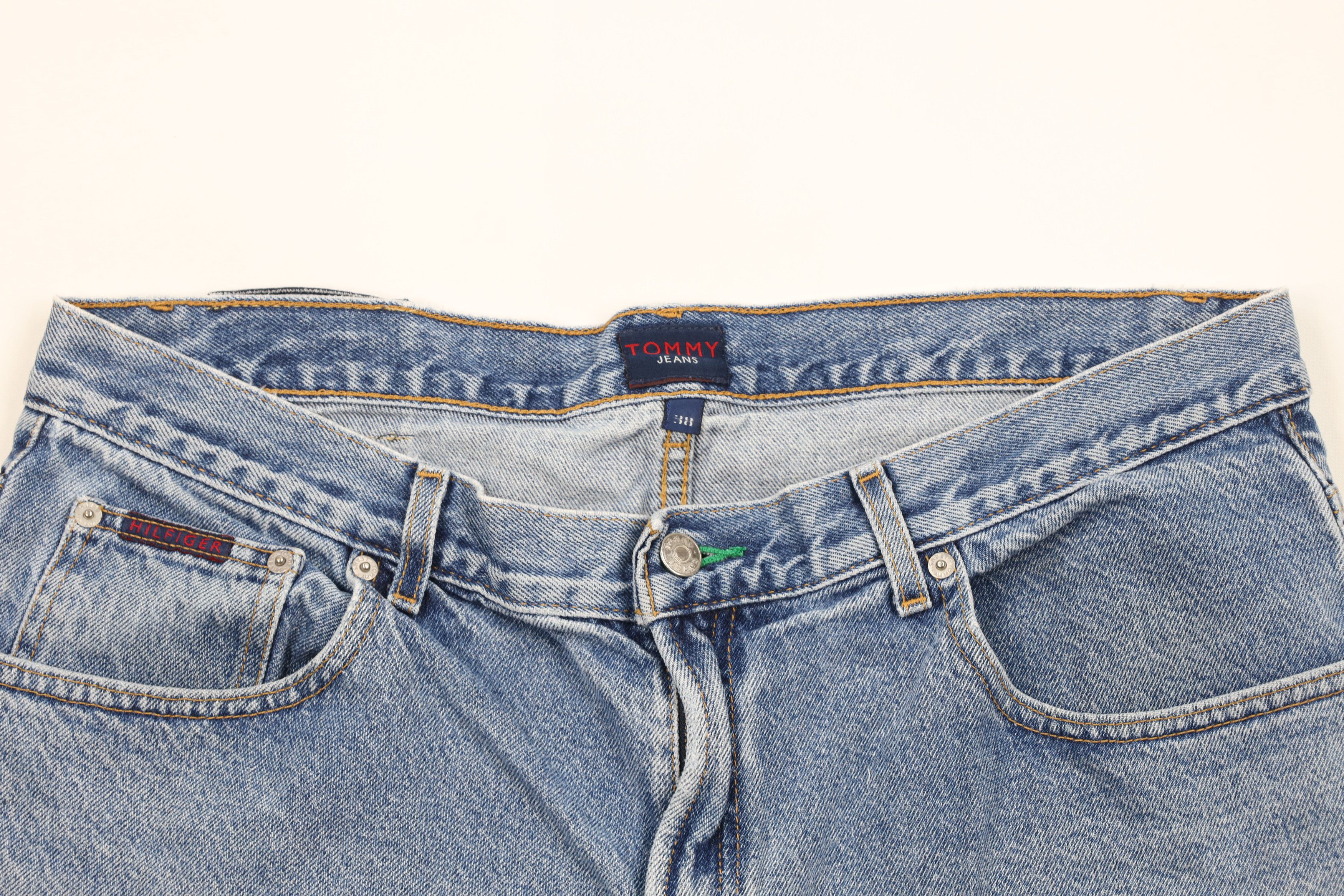 Tommy Hilfiger × Vintage Vintage 90s Tommy Hilfiger Baggy Fit Denim Jean Shorts Jorts Size US 38 / EU 54 - 2 Thumbnail