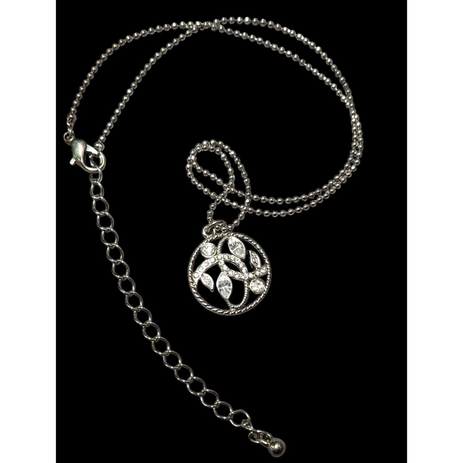 Other Fantasy Floral Rhinestone Silver Tone Pendant Necklace Size ONE SIZE - 1 Thumbnail