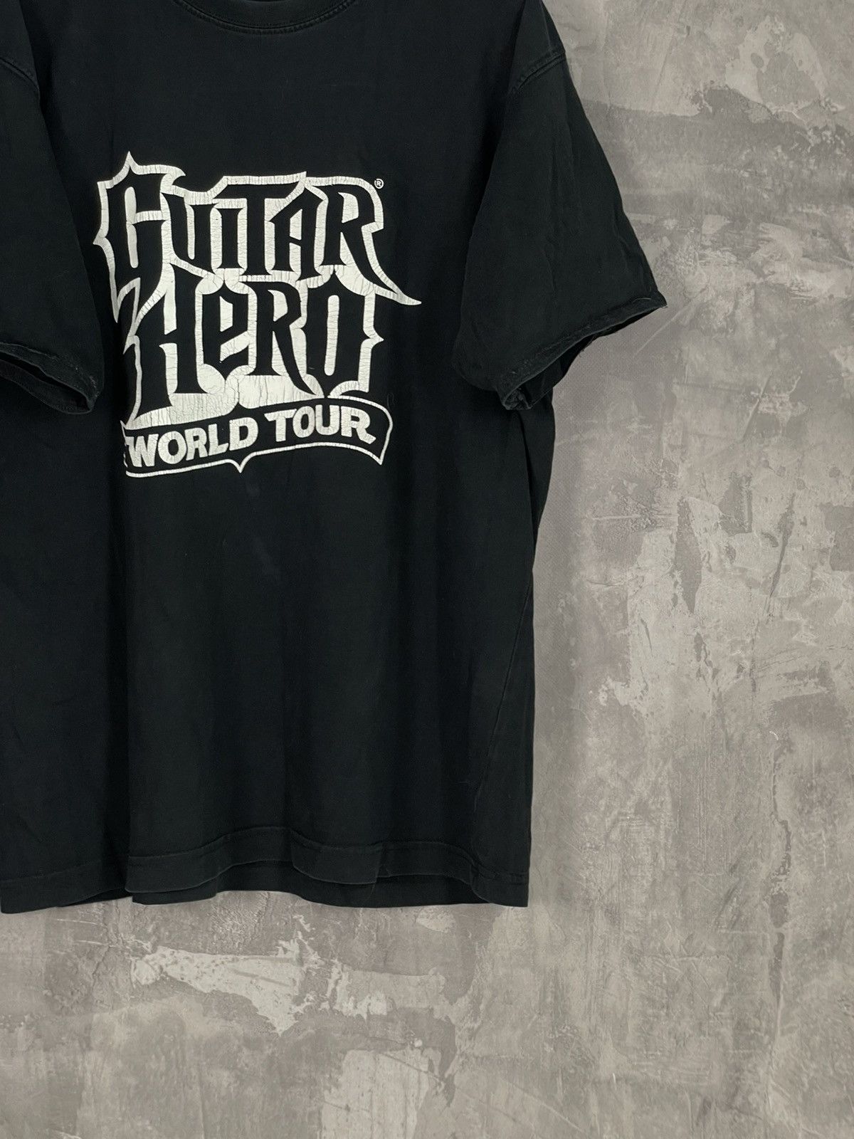 Vintage Vintage 2008 Guitar Hero Video Game Graphic t shirt Rare Size US M / EU 48-50 / 2 - 6 Thumbnail