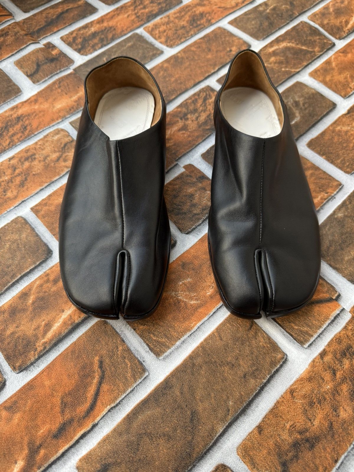 Maison Margiela 🕷️🕷️Tabi babouche slip-ons Size US 7 / EU 40 - 1 Thumbnail