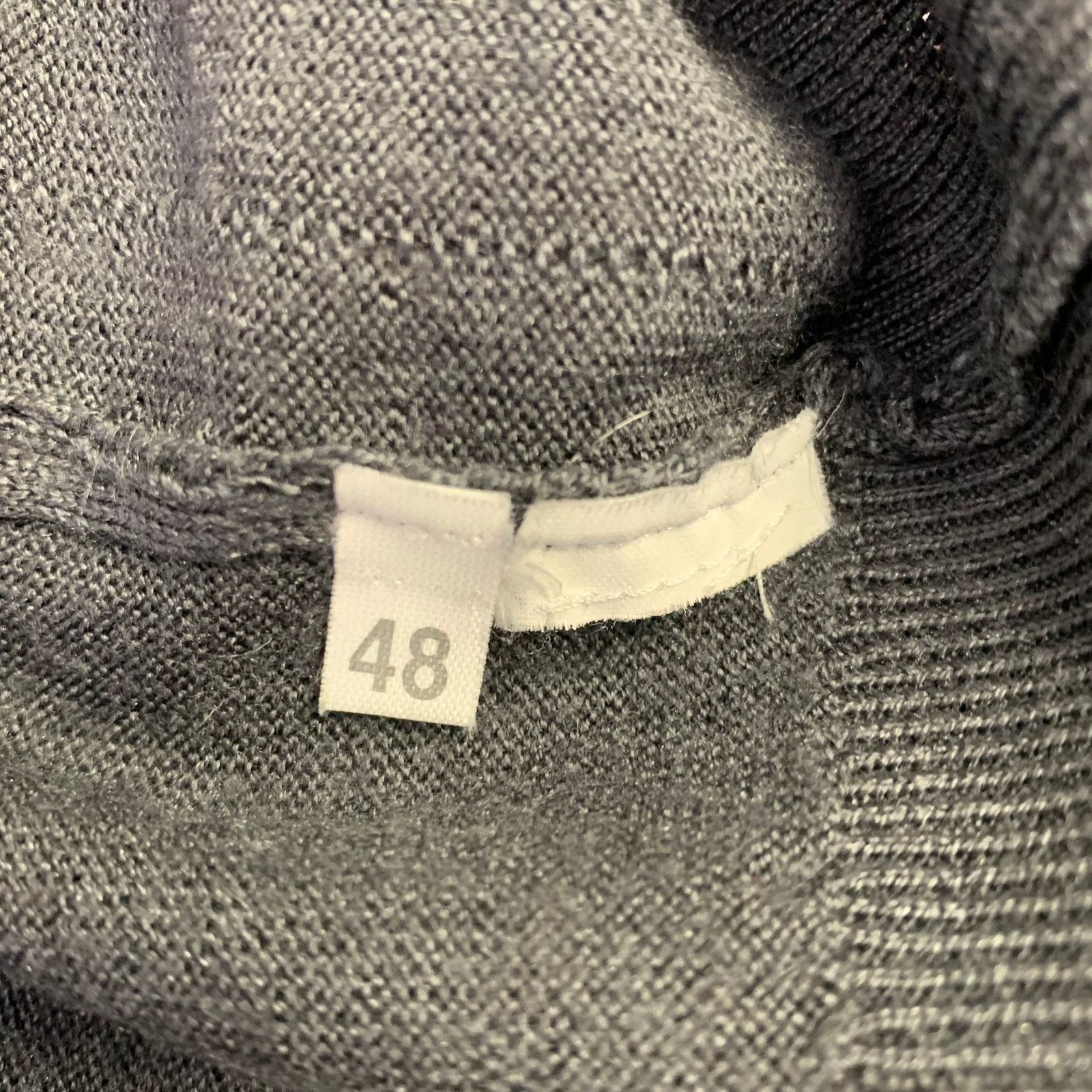 Viktor & Rolf VIKTOR & ROLF Size M Grey Knit V-Neck Pullover Size US M / EU 48-50 / 2 - 10 Thumbnail