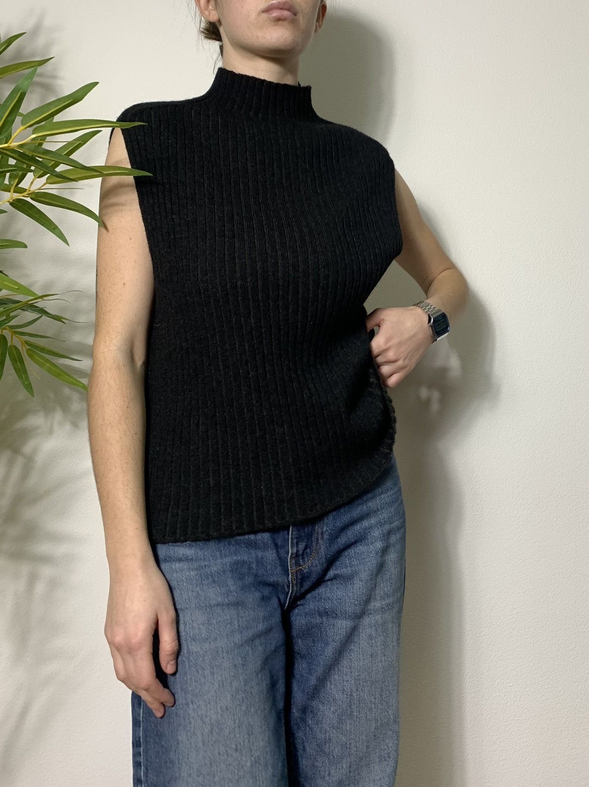 Annette Gortz VINTAGE ANNETTE GORTZ KNITTED VEST Size M / US 6-8 / IT 42-44 - 4 Thumbnail