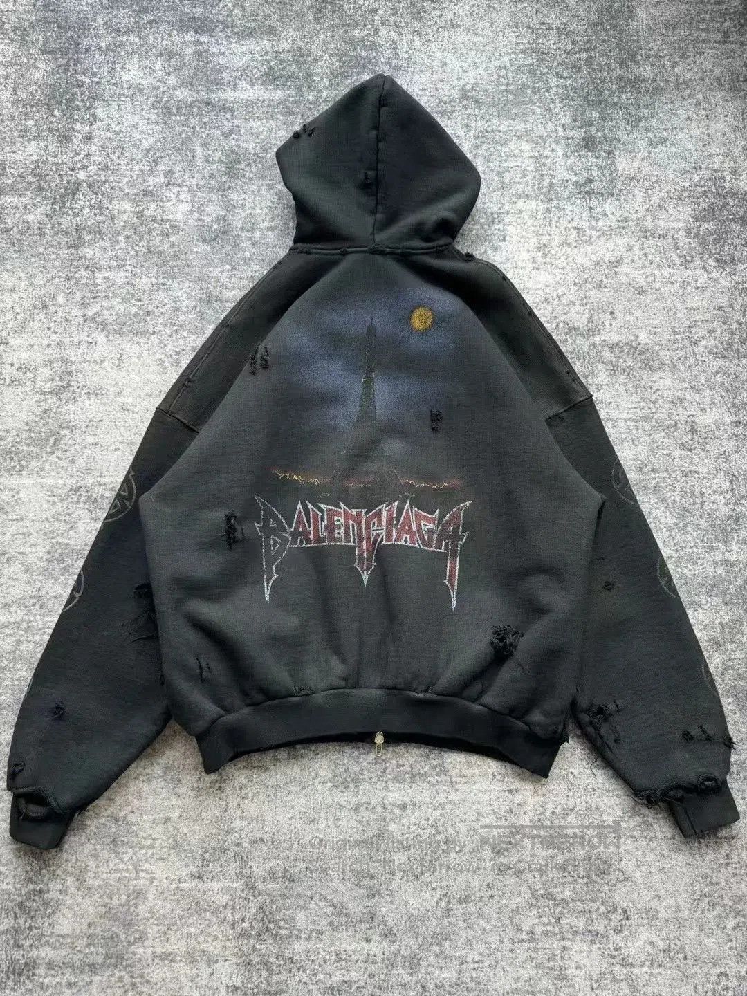 Balenciaga balenciaga paris tower zip. Size US M / EU 48-50 / 2 - 1 Thumbnail