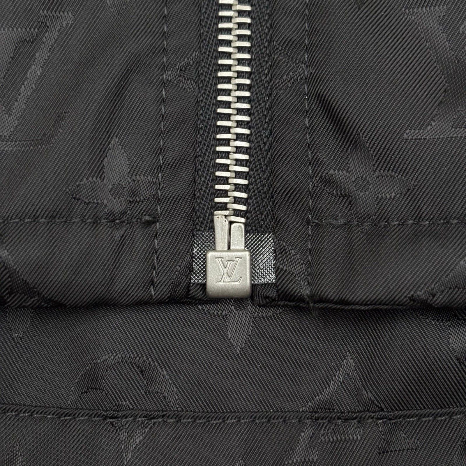 Louis Vuitton Louis Vuitton Black Cropped Monogram Windbreaker Jacket Size XXS / US 00 / IT 34 - 10 Thumbnail