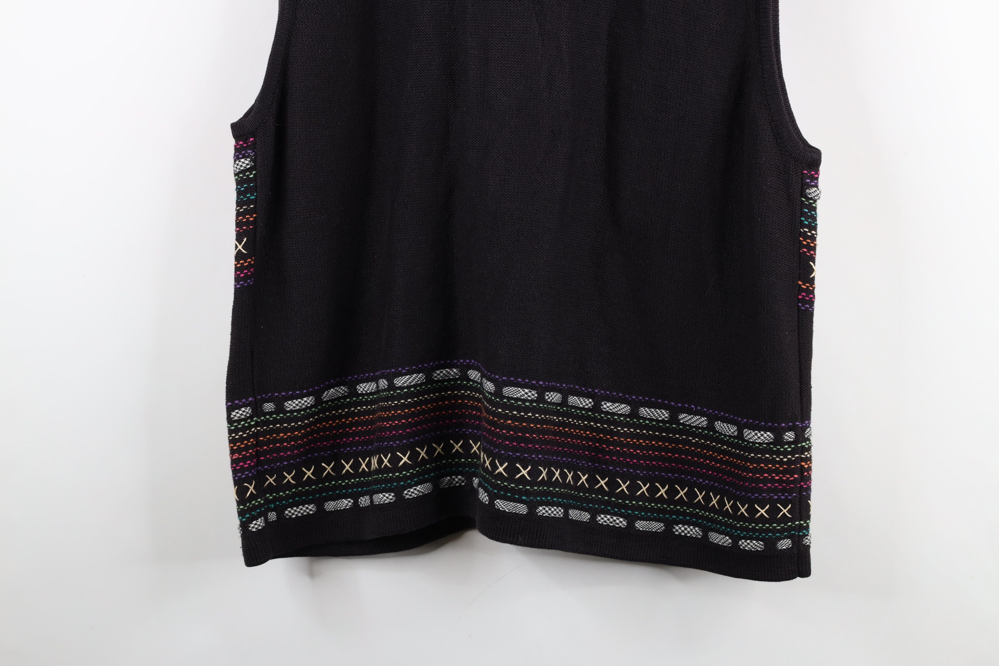 Vintage Vintage 90s Streetwear Embroidered Knit Flower Sweater Vest Size L / US 10 / IT 46 - 13 Thumbnail