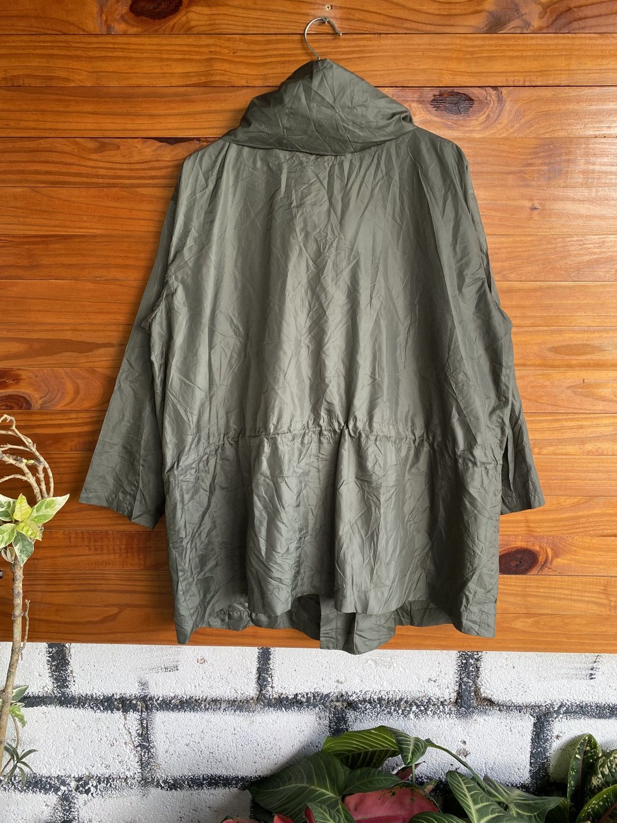 Issey Miyake Plantation Issey Miyake Olive Green Hooded Nylon Minimalist Size US M / EU 48-50 / 2 - 7 Thumbnail