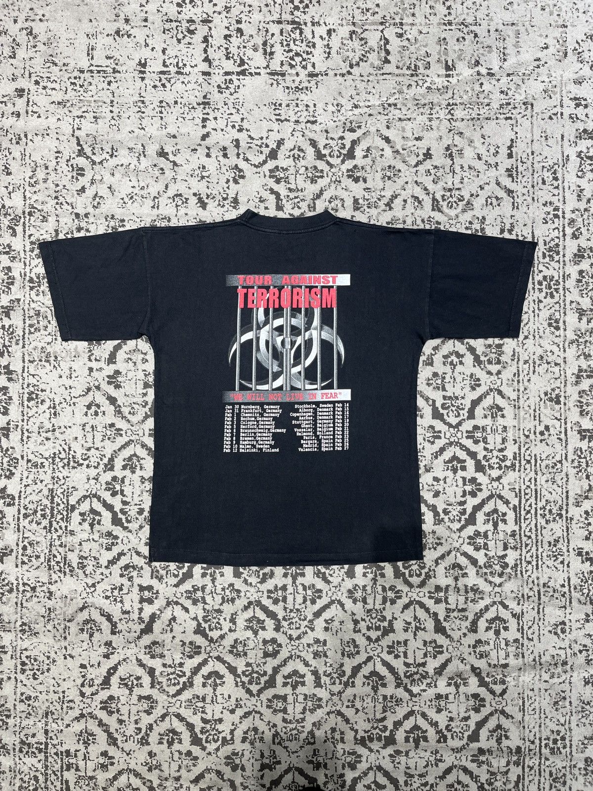 Band Tees 2002 Biohazard “Tour Against Terrorism” Size US L / EU 52-54 / 3 - 3 Thumbnail