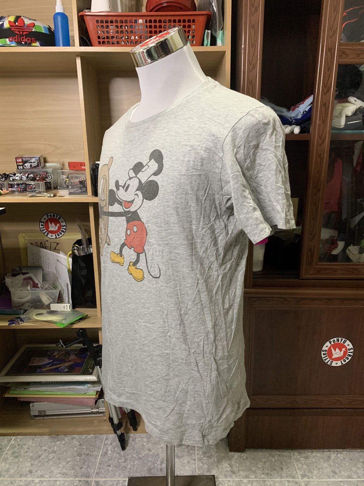 Disney Uniclo X Disney mickey short sleeve Size US L / EU 52-54 / 3 - 2 Thumbnail