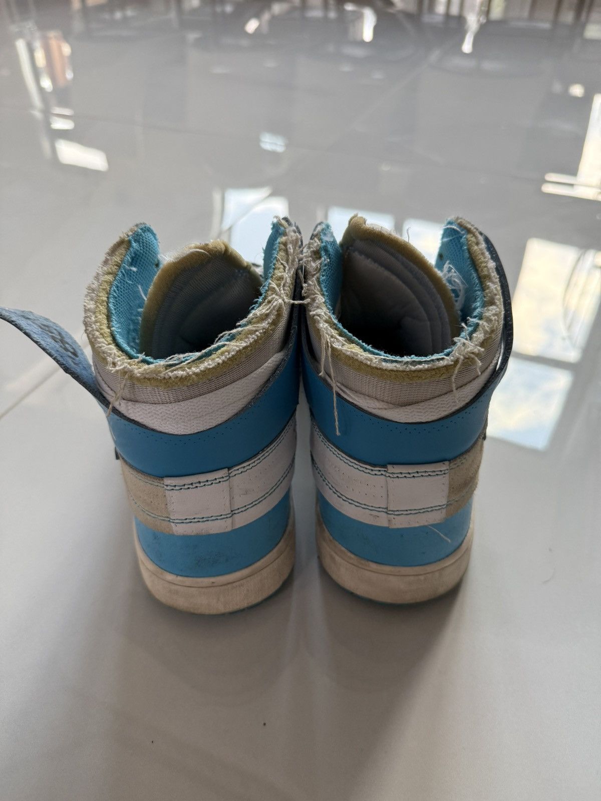 Jordan Brand × Off-White UNC Off White Jordan 1 Size US 10.5 / EU 43-44 - 4 Thumbnail