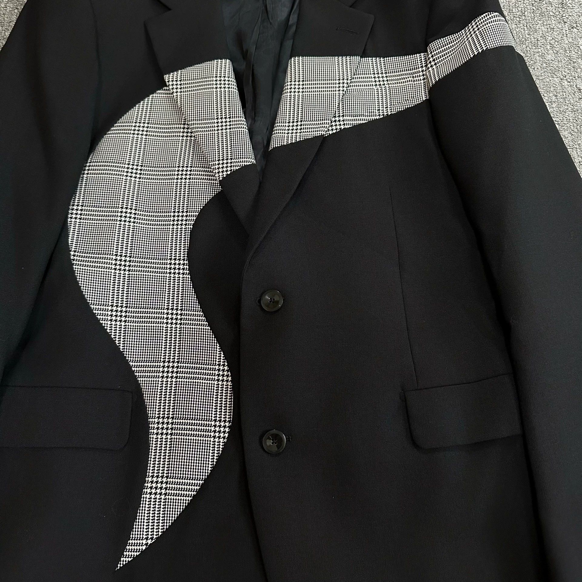 Alexander McQueen alexander mcqueen black white checkered blazer Size US L / EU 52-54 / 3 - 2 Thumbnail