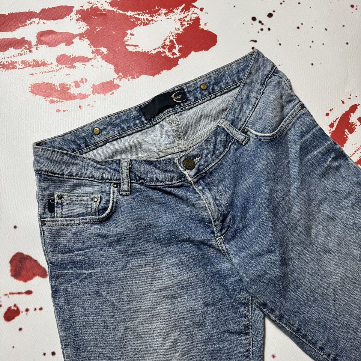 Roberto Cavalli vintage just cavalli big logo flared jeans roberto cavalli Size 28" / US 6 / IT 42 - 6 Thumbnail
