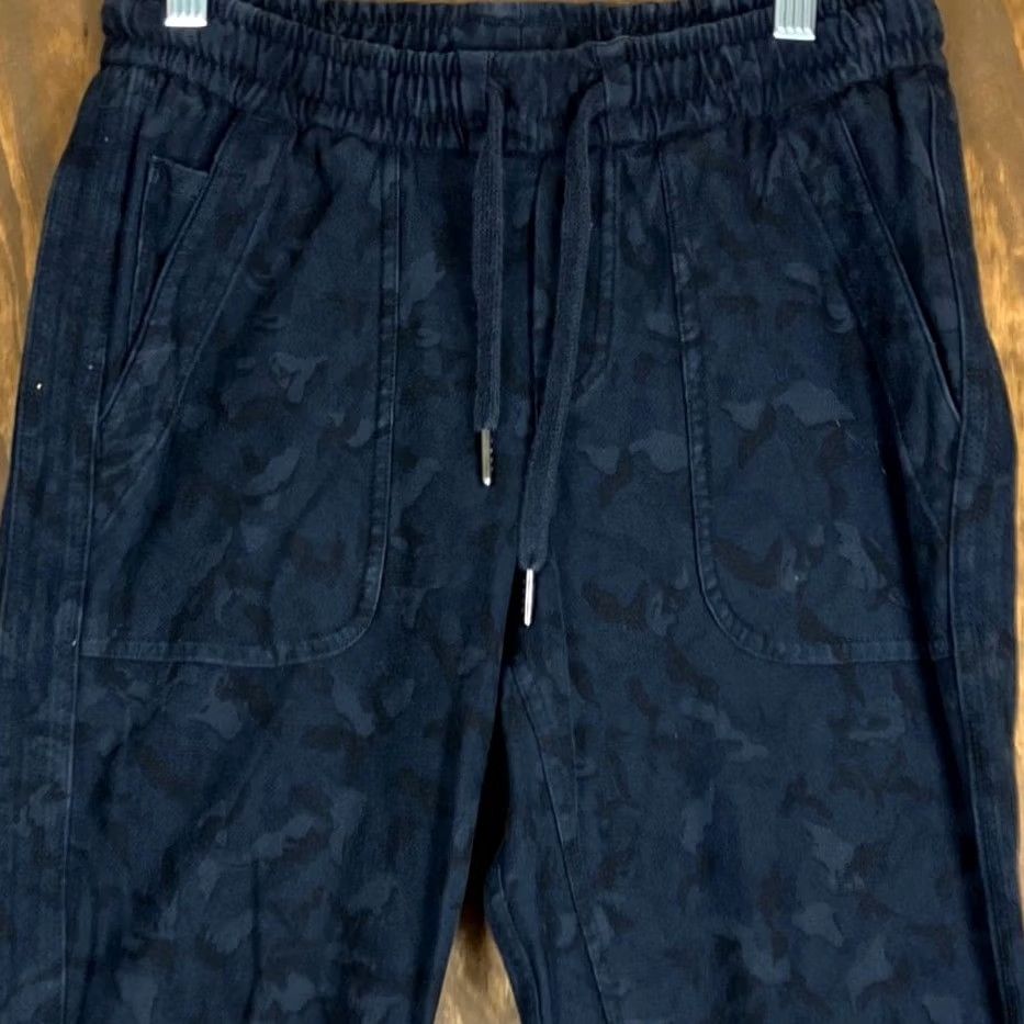 Athleta Athleta Womens Pants Navy Petite Printed Farallon Sweatpant Joggers Stretch 0P Size 26" / US 2 / IT 38 - 2 Thumbnail