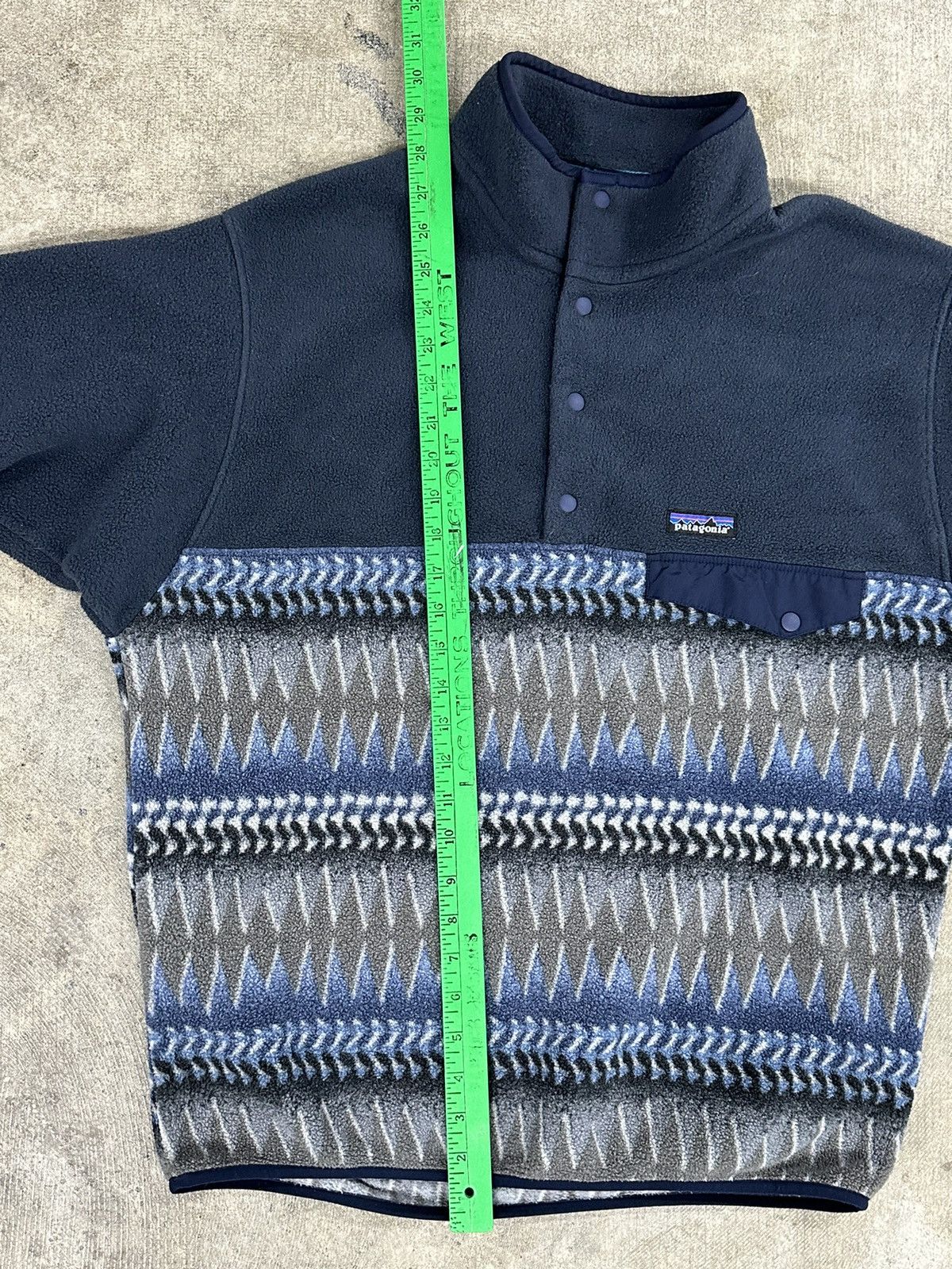 Patagonia Y2K Patagonia Aztec Symmetrical Synchilla Sweater Size US M / EU 48-50 / 2 - 8 Thumbnail