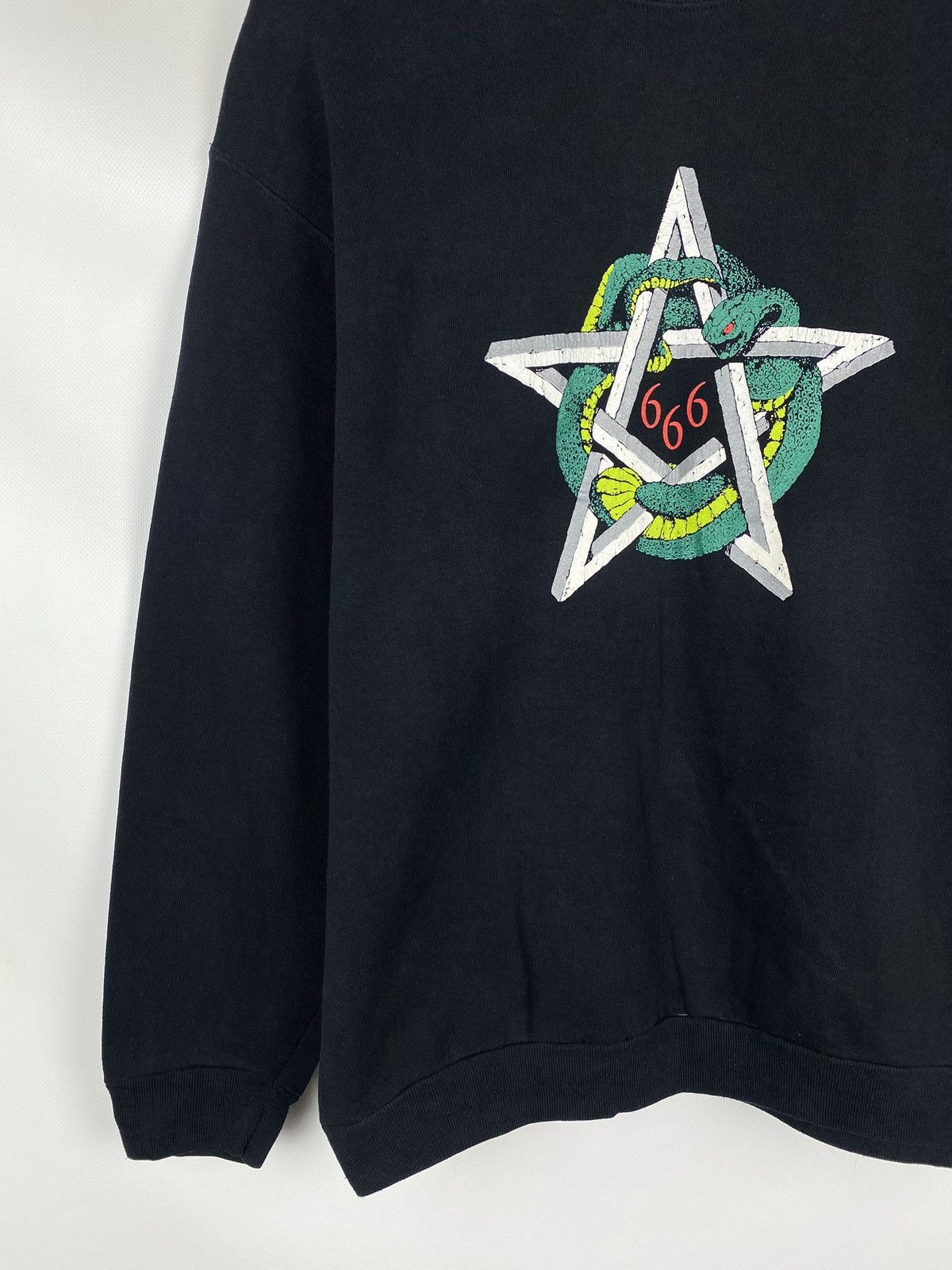 Vintage Screen Stars vintage satanic 666 sweatshirt pullover size L Size US L / EU 52-54 / 3 - 7 Thumbnail
