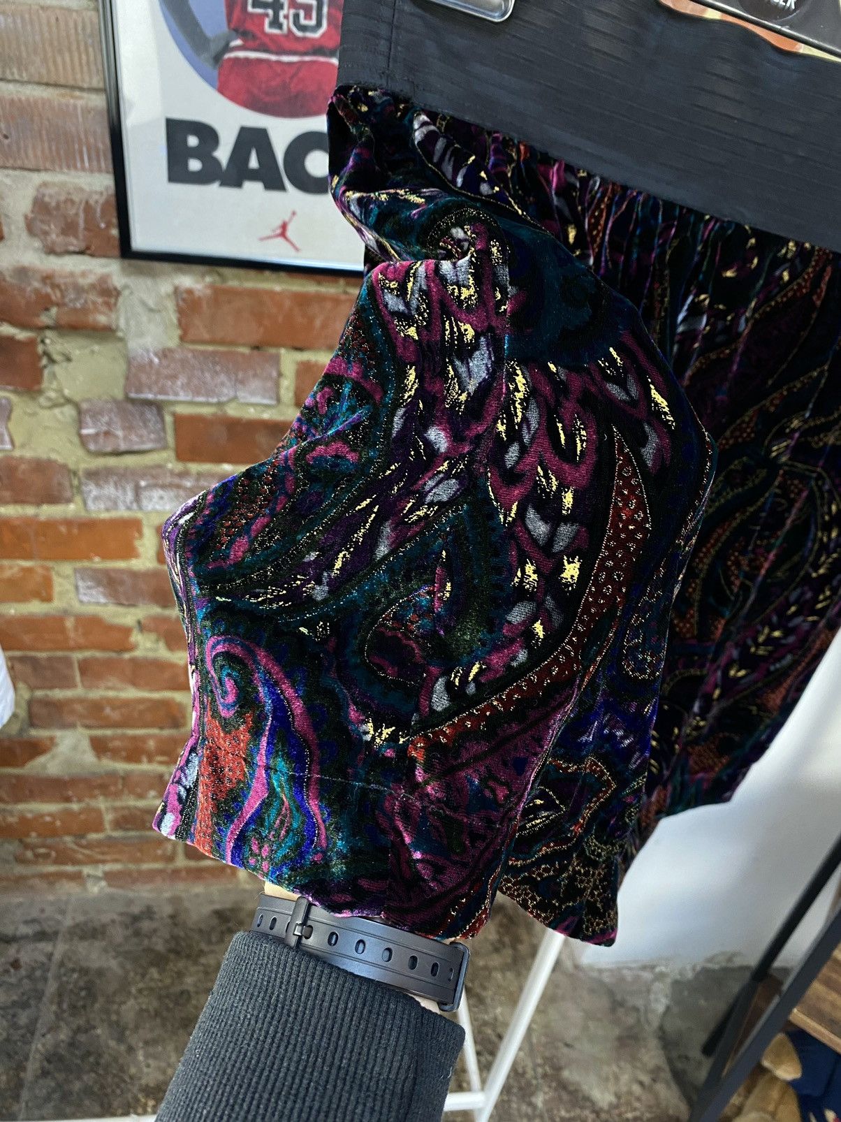 Designer × Sandro Sandro Viscose Silk Blend Velour/Velvet Paisley Skirt Size 26" / US 2 / IT 38 - 9 Thumbnail