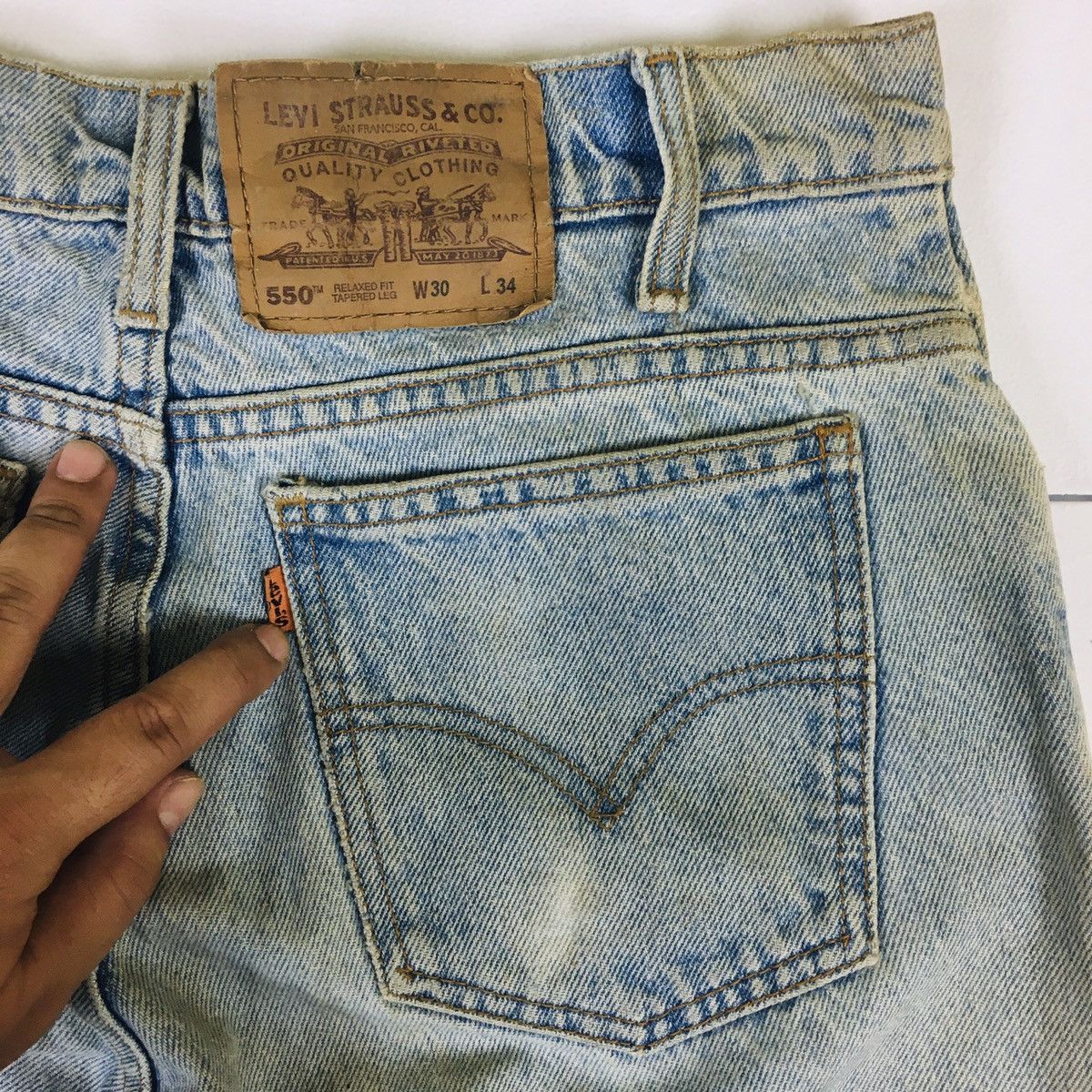 Levi's Vintage 90s Levi’s 550 Orange Tab Relaxed Fit Tapered Leg Size US 30 / EU 46 - 8 Thumbnail