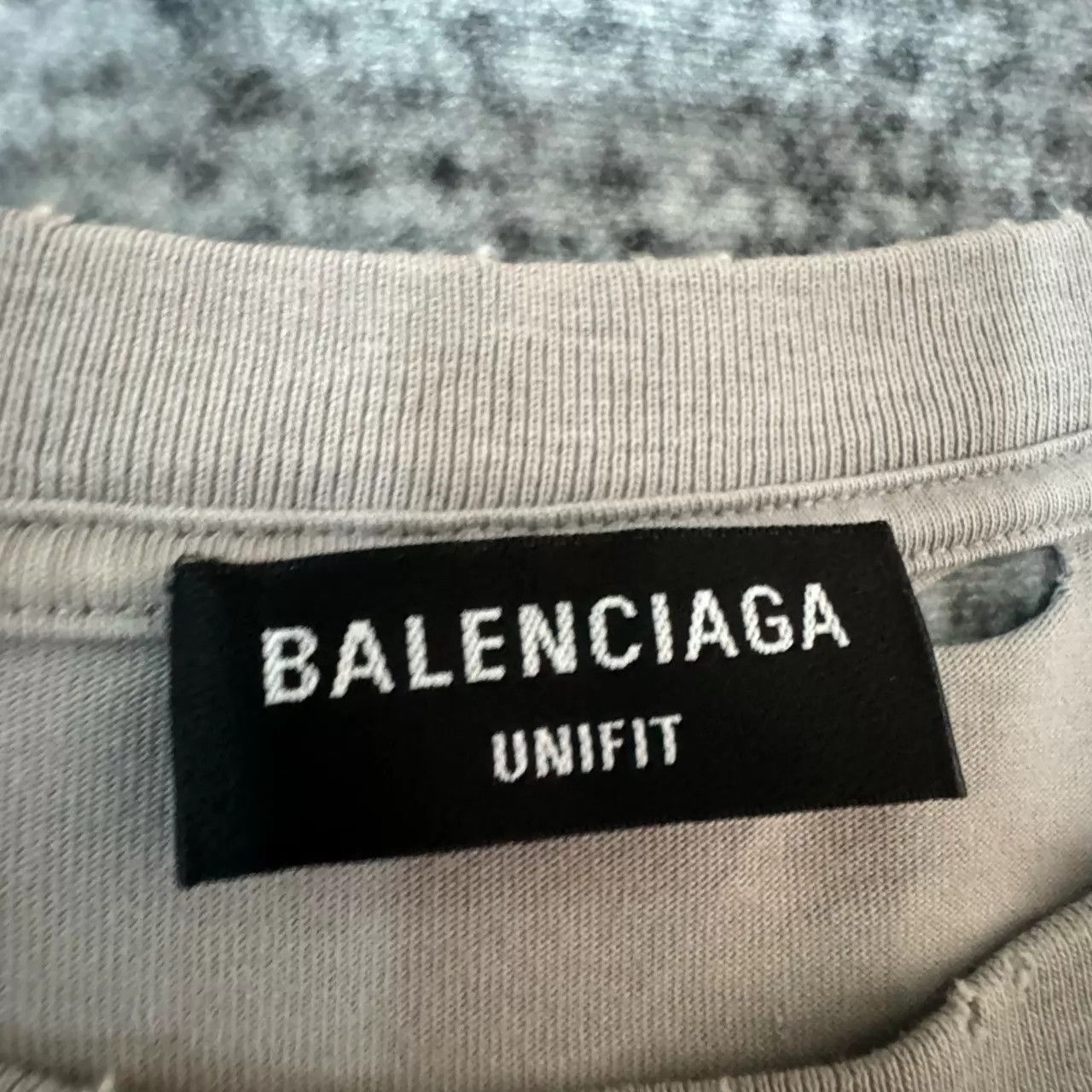 Balenciaga Balenciaga Gray Blurred Mosaic Logo Short Sleeve M Like New Size US M / EU 48-50 / 2 - 3 Thumbnail