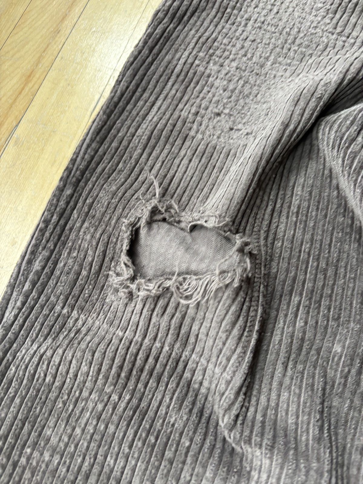 Gucci Fw2020 distressed corduroy trousers Size US 38 / EU 54 - 6 Thumbnail