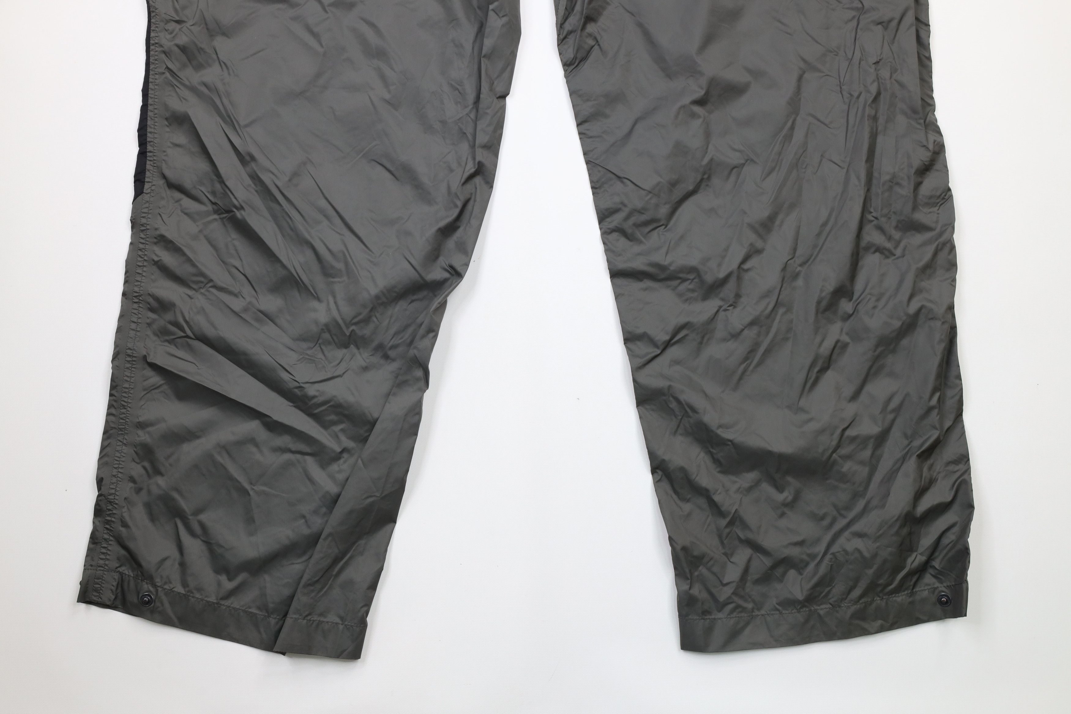 Cabelas × Vintage Vintage Cabelas Waterproof Wide Leg Rain Pants Nylon Gray Size US 40 / EU 56 - 12 Thumbnail