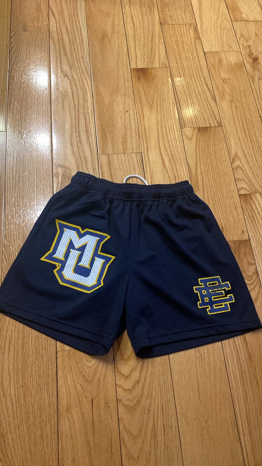 Eric Emanuel Eric Emanuel Marquette Shorts Size US 32 / EU 48 - 1 Thumbnail