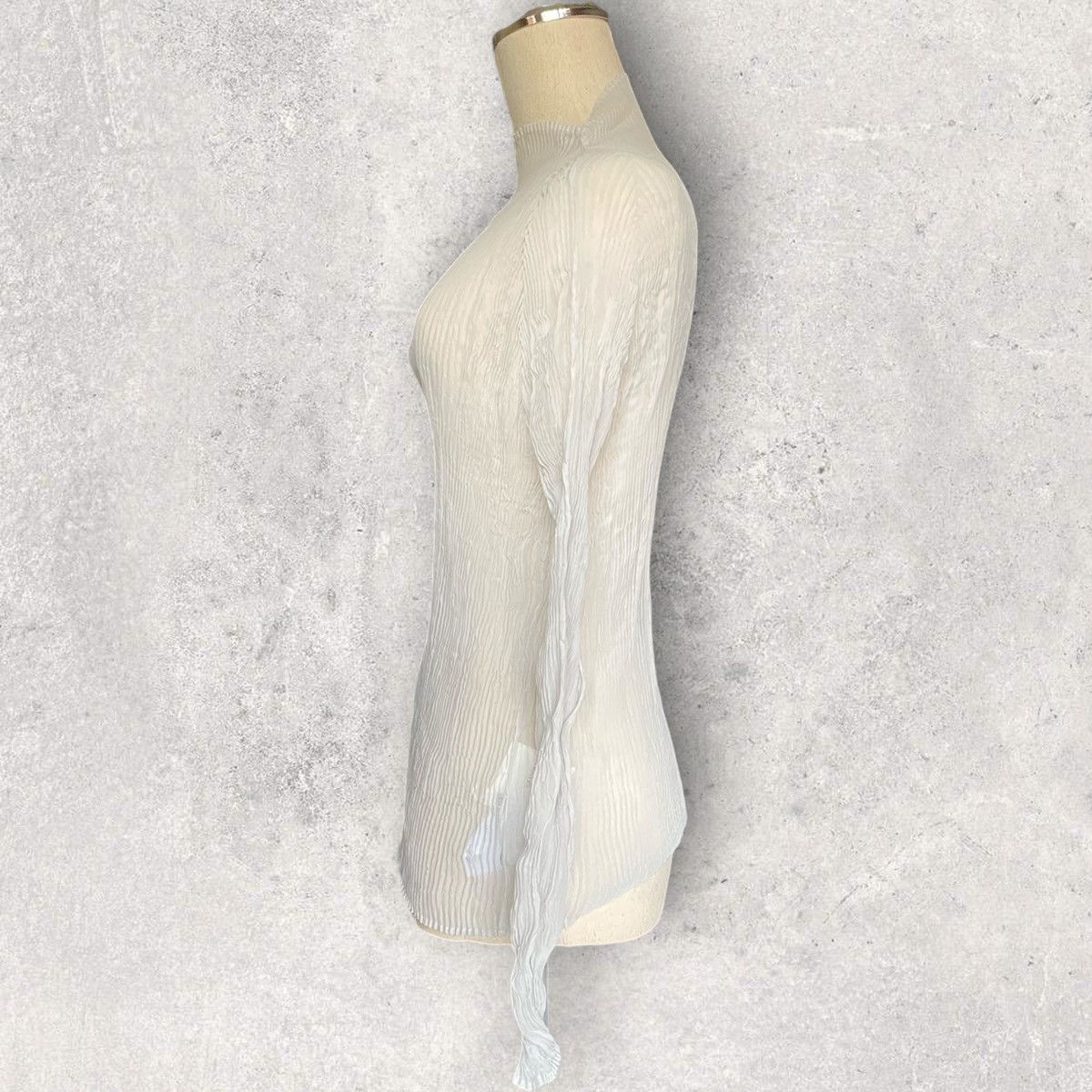 Issey Miyake Wavy Sheer pleats Twisted Blouse Size M / US 6-8 / IT 42-44 - 4 Thumbnail