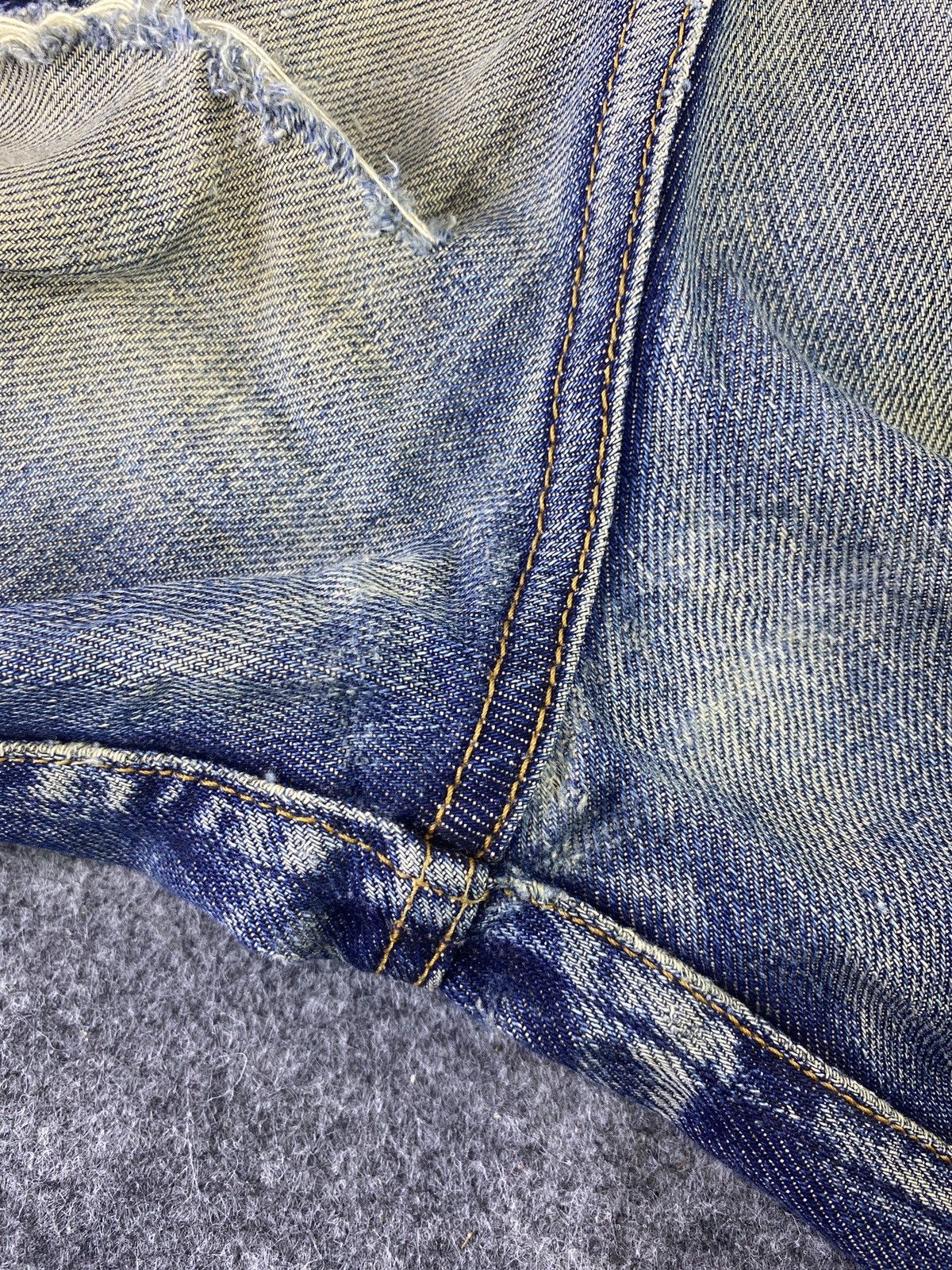 Jean × Levi's × Vintage VINTAGE LEVIS 508 DISTRESS BLUE WASH JEANS - J910 Size US 31 - 13 Thumbnail
