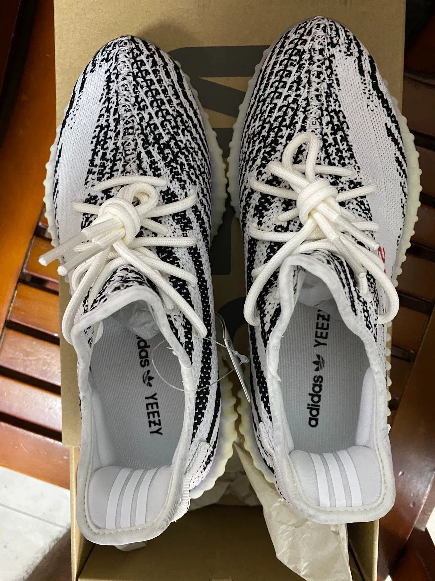Adidas Adidas YEEZY350 White Lowtop Sneakers 42 Men Size US 9 / EU 42 - 1 Thumbnail