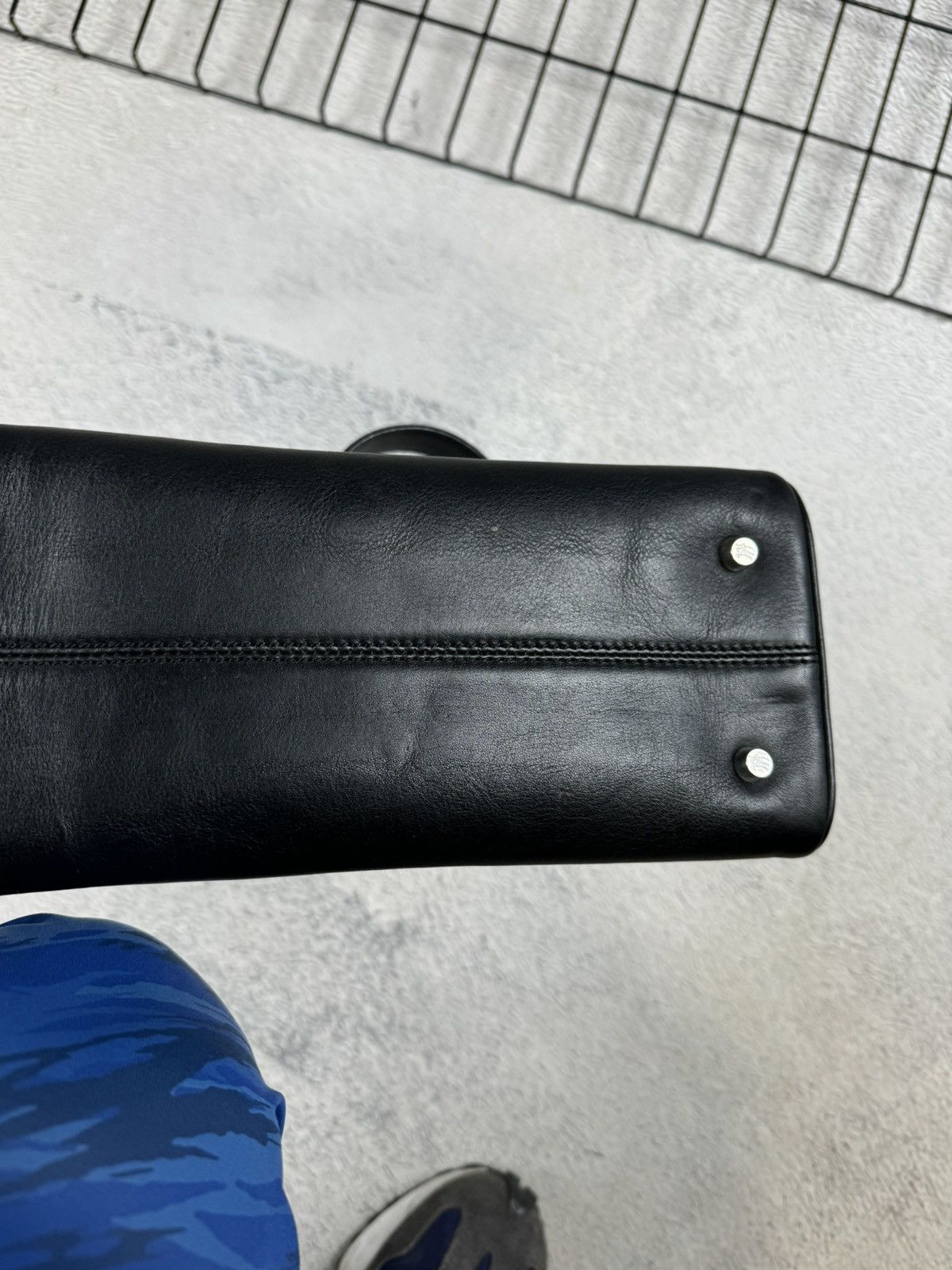 Burberry × Vintage Rare Burberry Leather vintage horn toggle small bag Size ONE SIZE - 6 Thumbnail