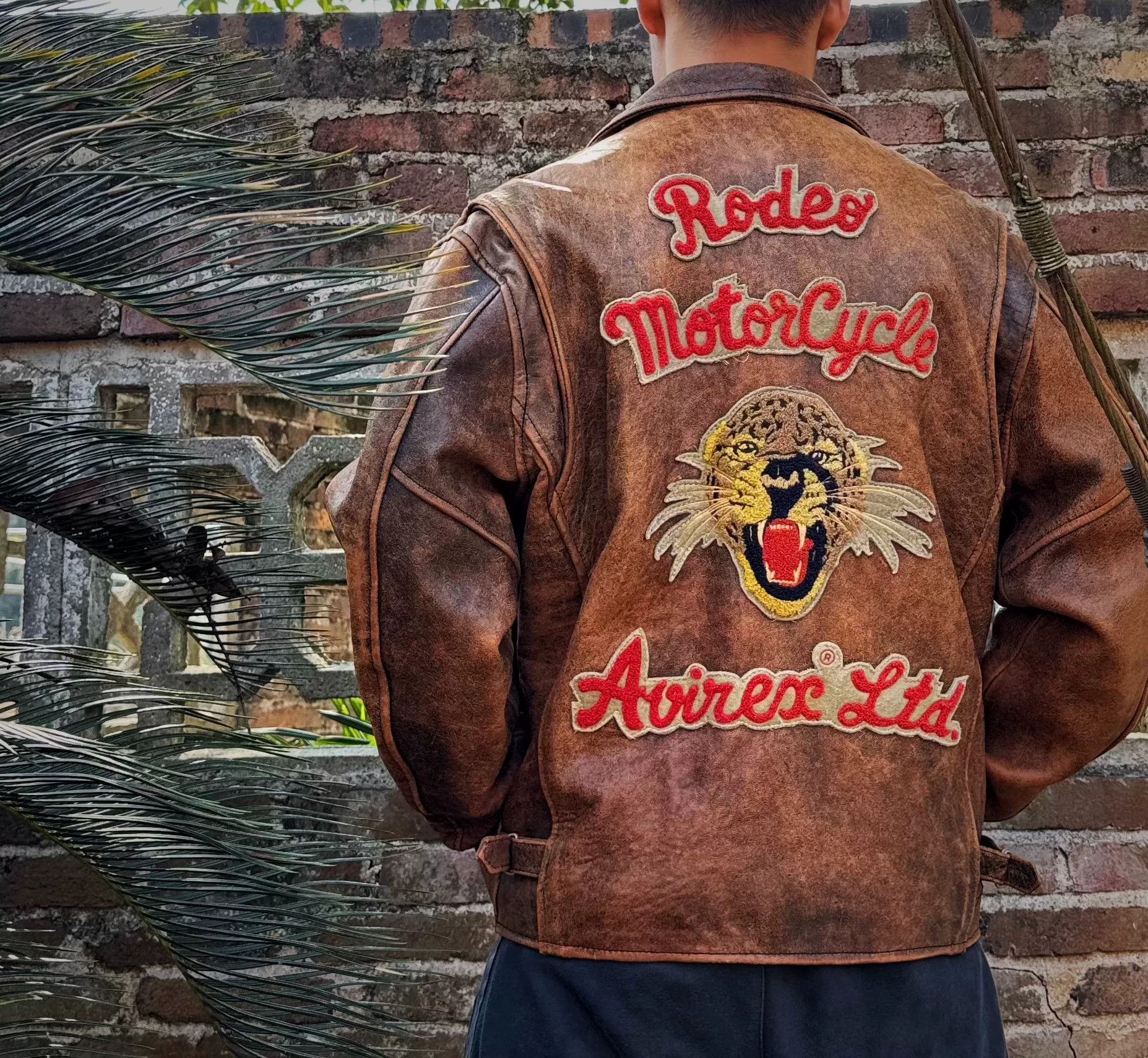 Vintage Vintage Avirex Leather Biker Jacket Size US S / EU 44-46 / 1 - 1 Thumbnail