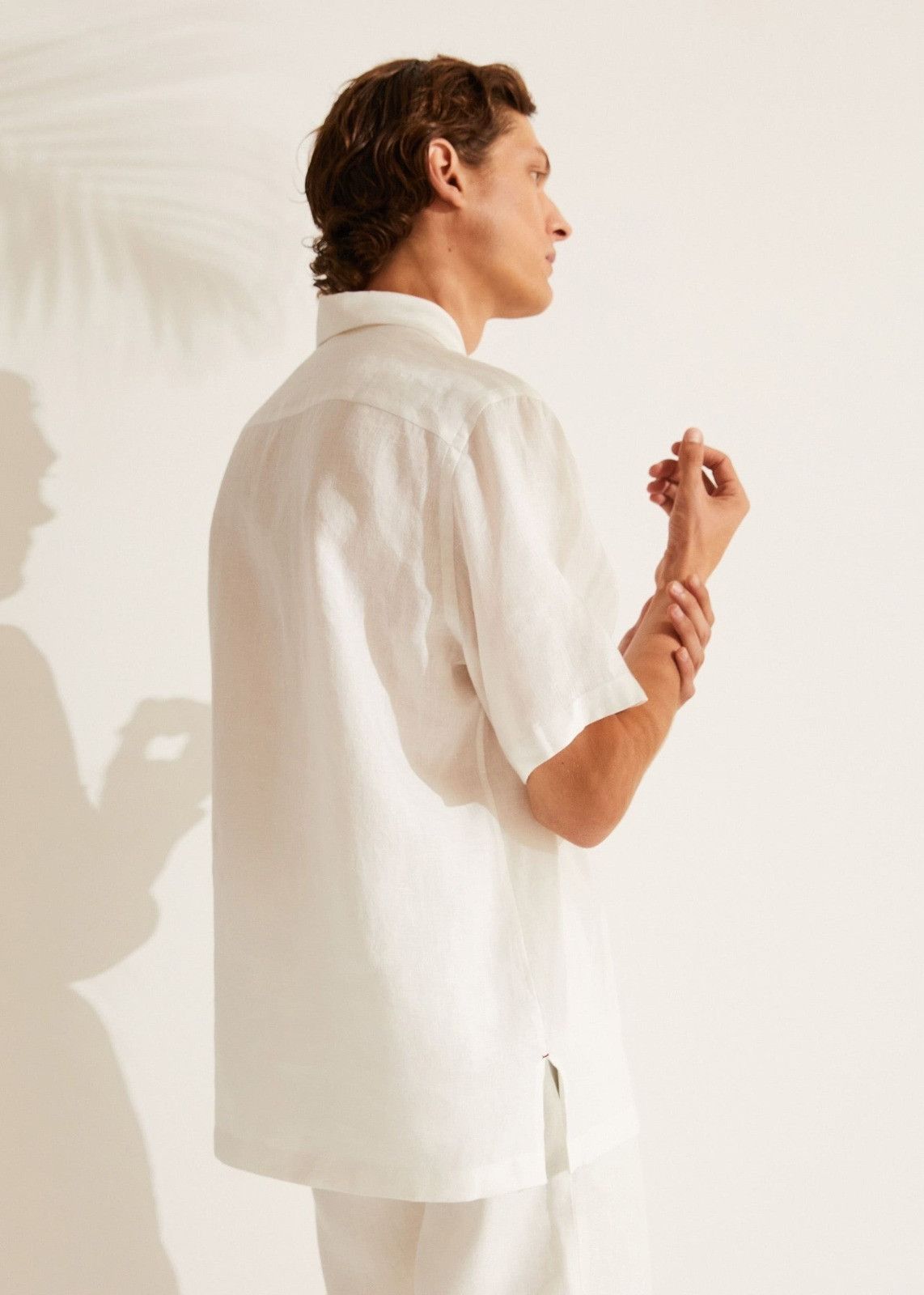Loro Piana o1srvl11e0924 Tahiti Linen Shirt in White Size US XL / EU 56 / 4 - 5 Thumbnail