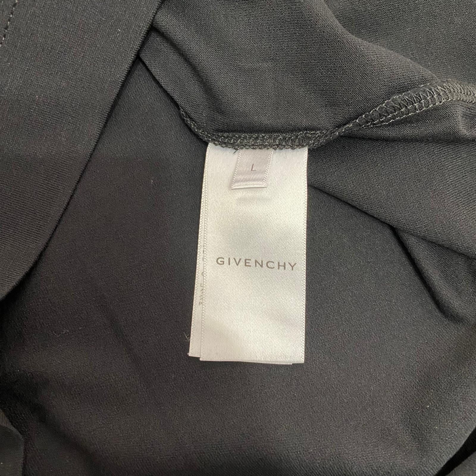 Givenchy Black Reverse Logo T-Shirt Size US L / EU 52-54 / 3 - 6 Thumbnail
