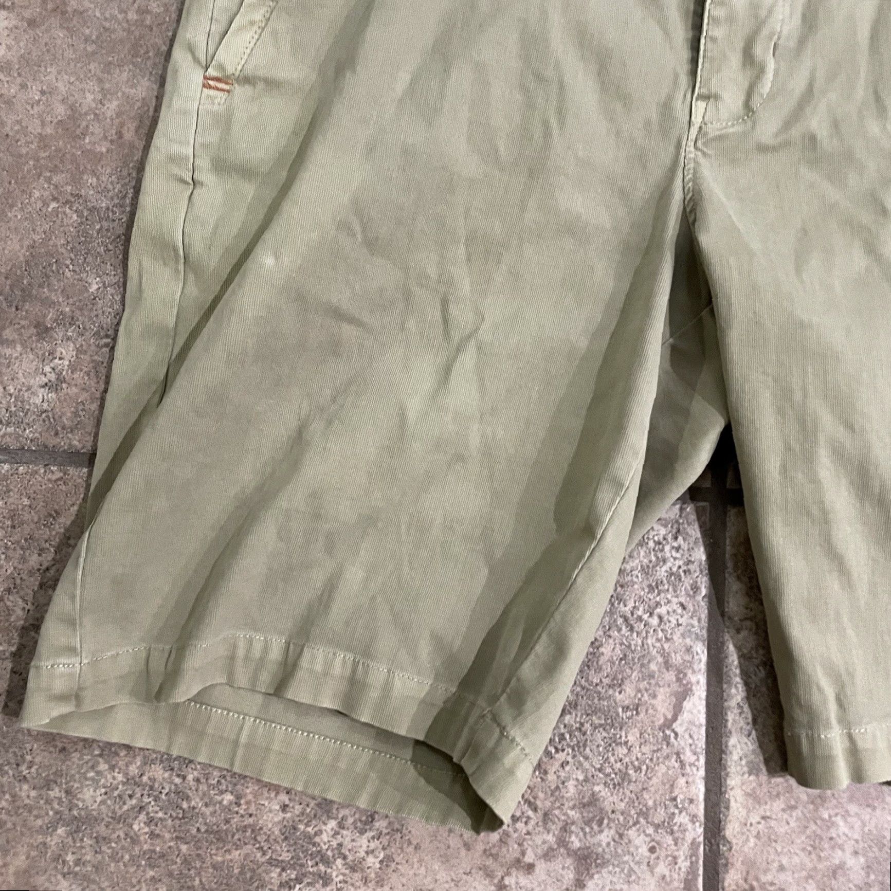 Tommy Bahama Tommy Bahama Cotton blend tan shorts Mens Size 34 Size US 34 / EU 50 - 3 Thumbnail