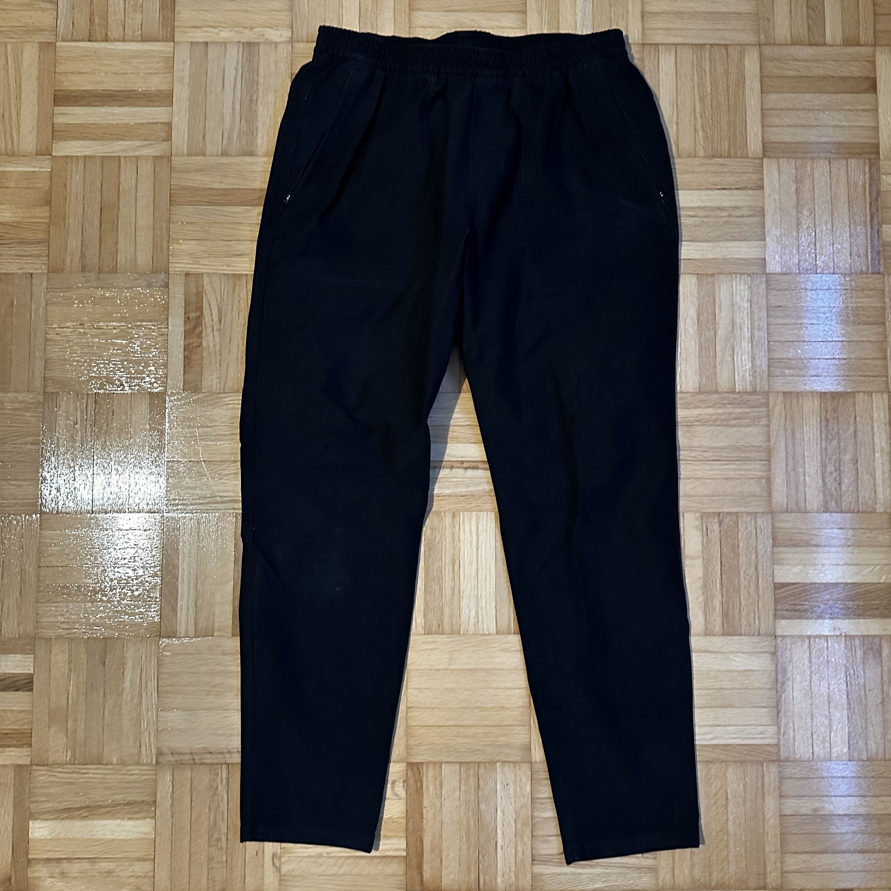 Lululemon Lululemon Utilitech Pull-On Classic-Fit Pant Black Large Size US 36 / EU 52 - 1 Thumbnail