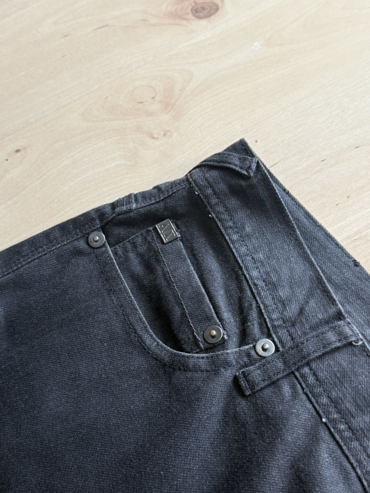 Armani Exchange Armani Exchange metal logo baggy raw denim jeans Size US 34 / EU 50 - 5 Thumbnail