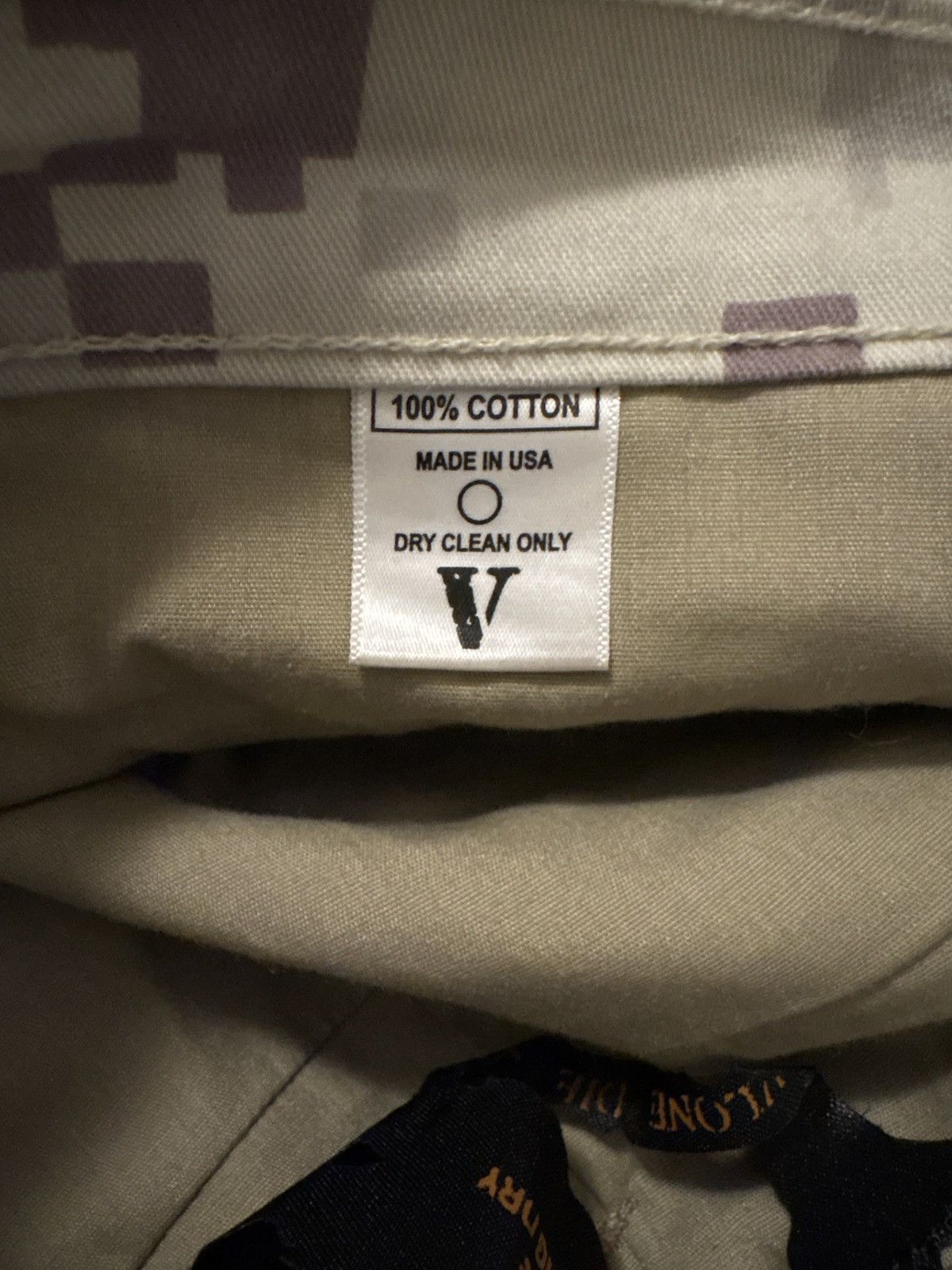 Vlone vlone old english denim digital camo dice Size US 32 / EU 48 - 4 Thumbnail