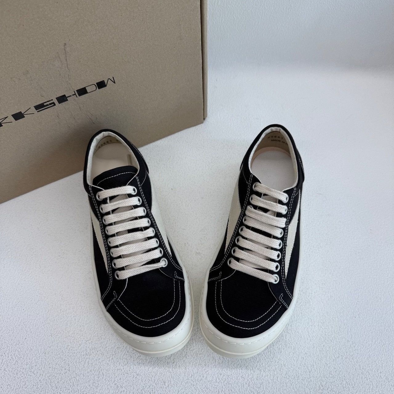 Rick Owens Rick Owens Lowtop Sneakers us_6 Women Size US 6 / IT 36 - 1 Thumbnail